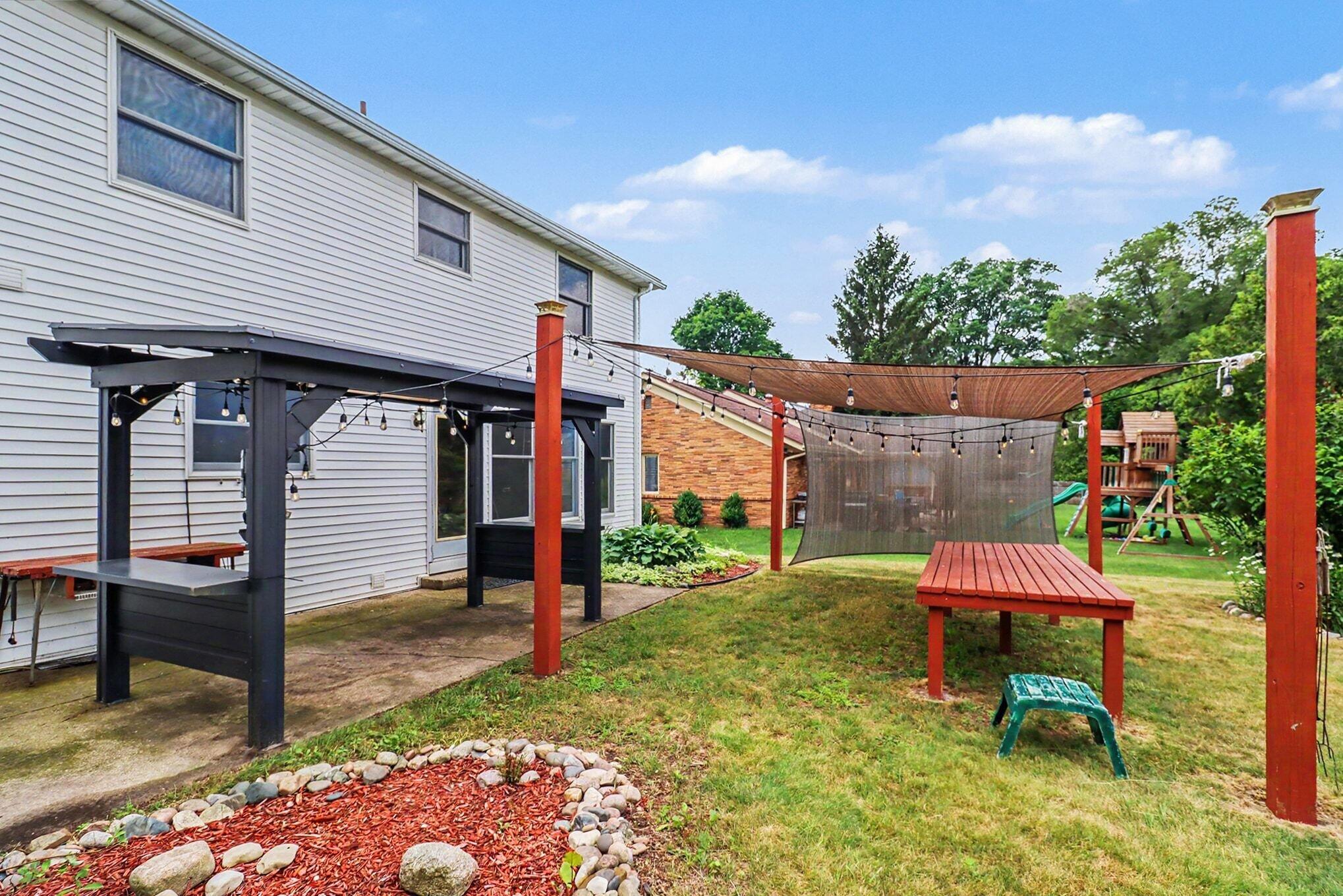 515 E Pine Street Property Photo 2