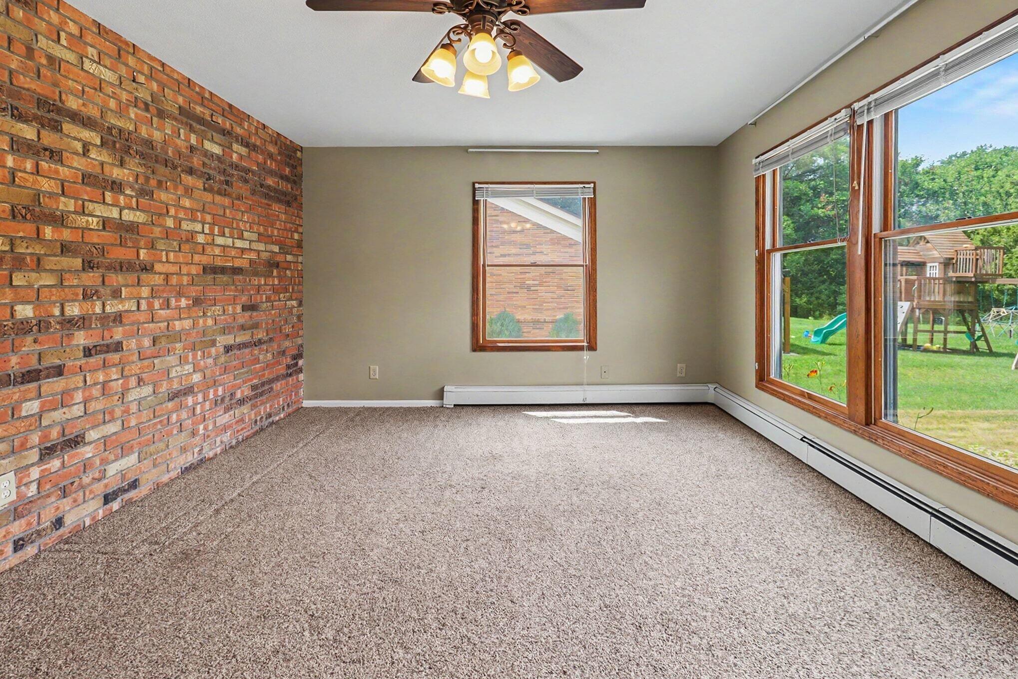 515 E Pine Street Property Photo 8