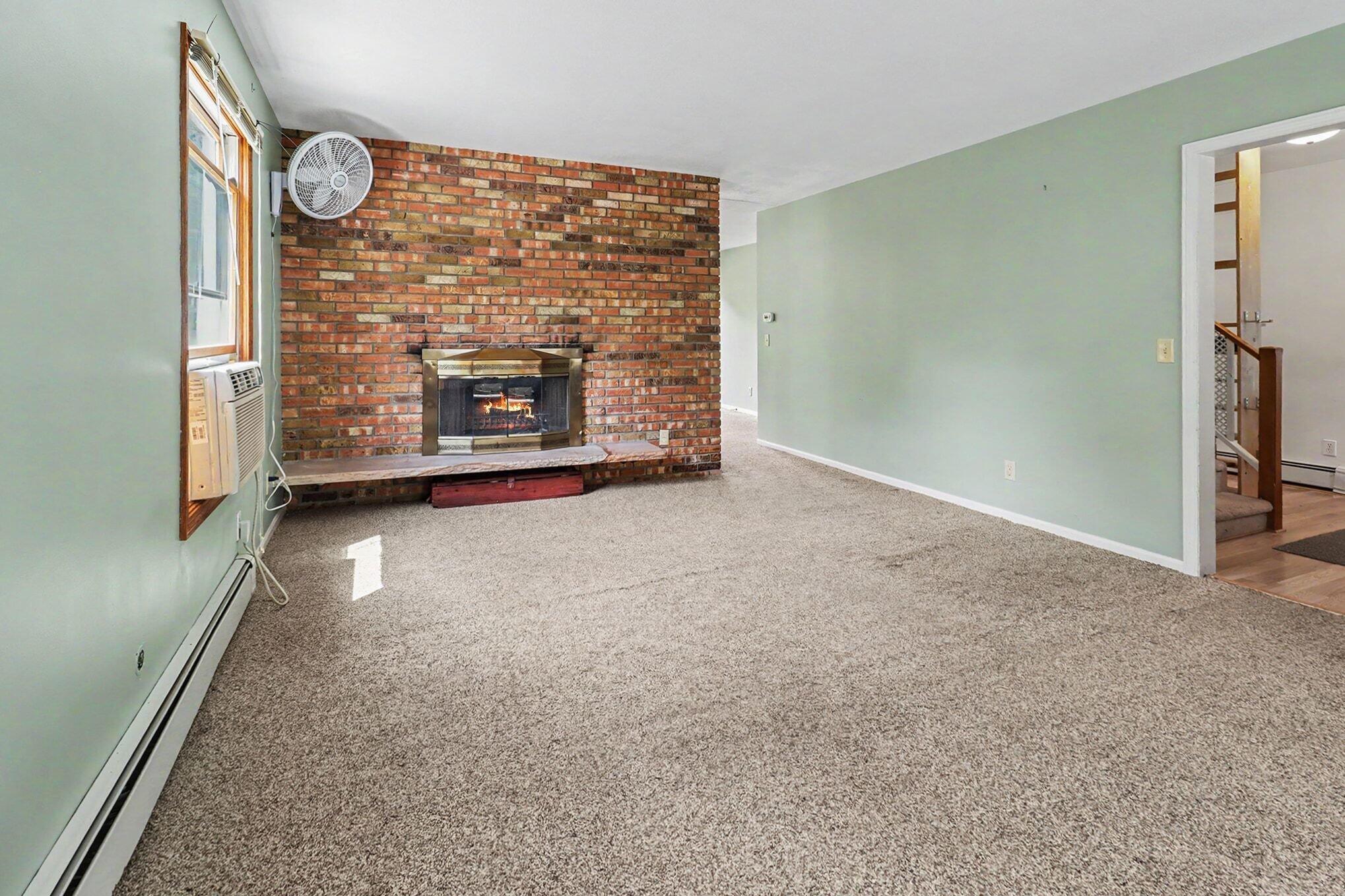 515 E Pine Street Property Photo 9