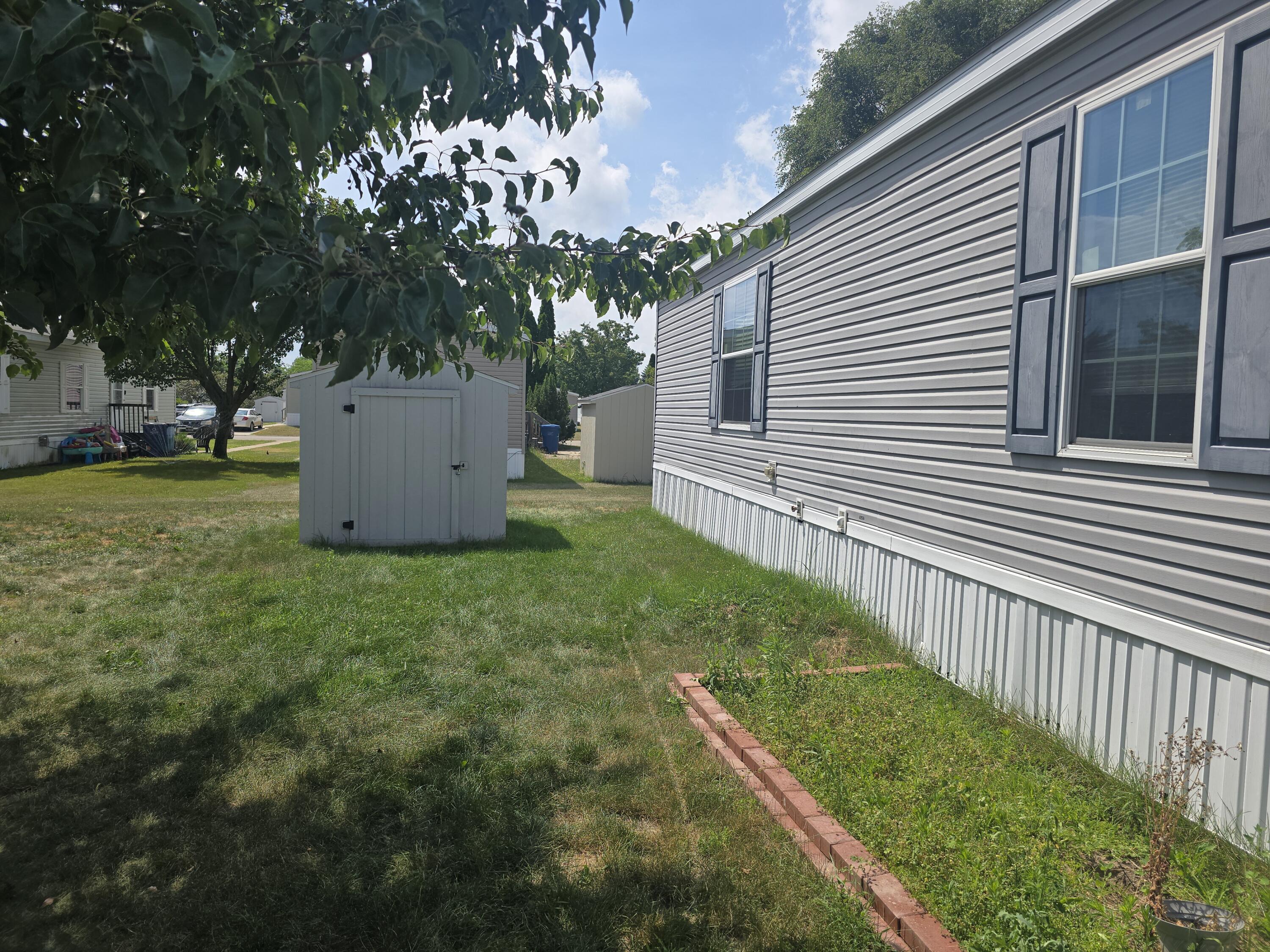 360 E Tuttle Road 55 Property Photo 3
