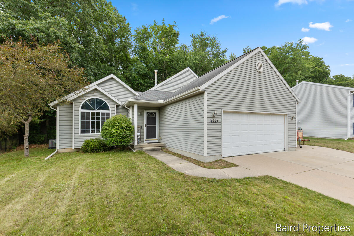 11227 Barnsley Road Se Property Photo 1