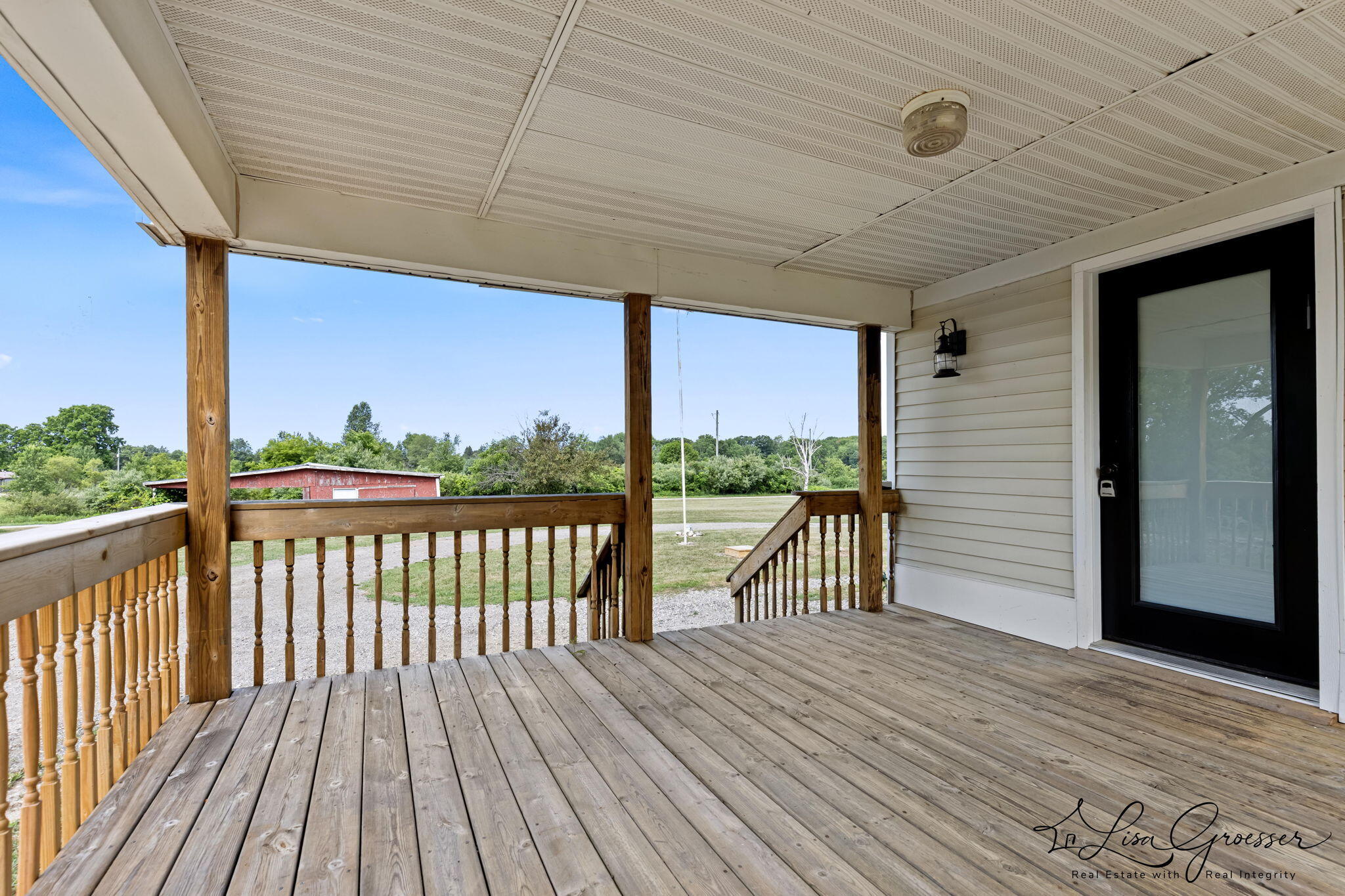 6621 Tamarack Road Property Photo 5
