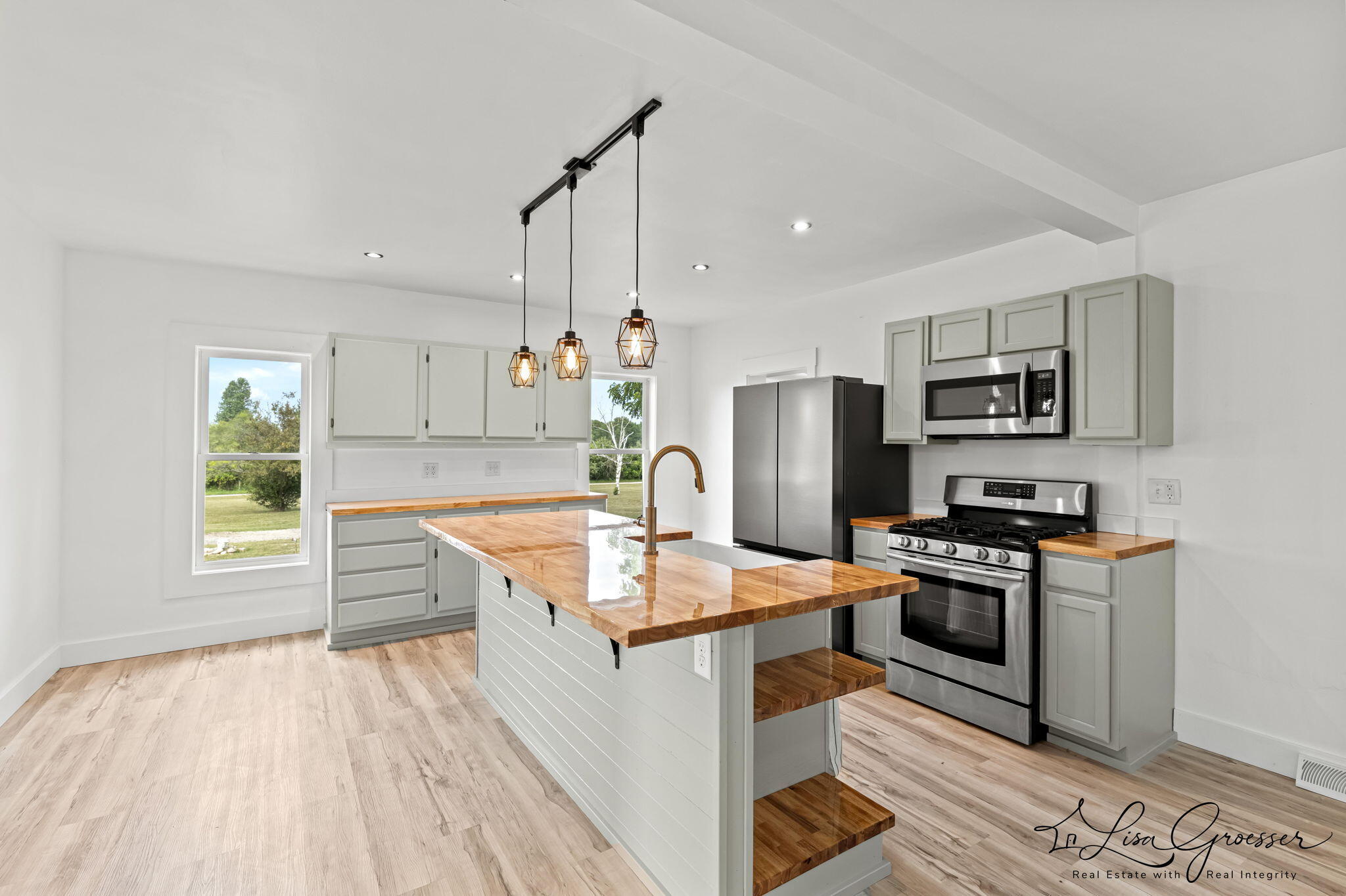 6621 Tamarack Road Property Photo 7