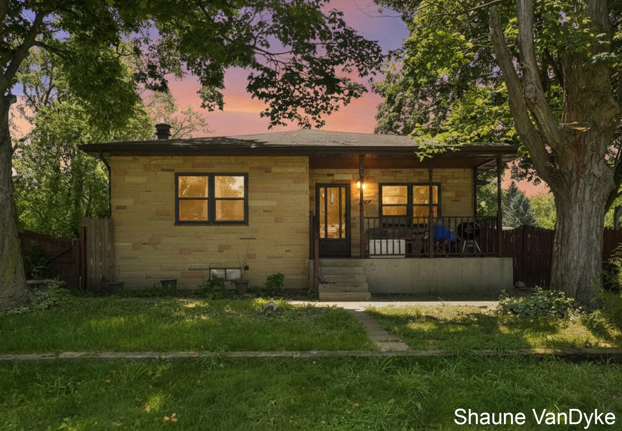 154 72nd Street Se Property Photo 1