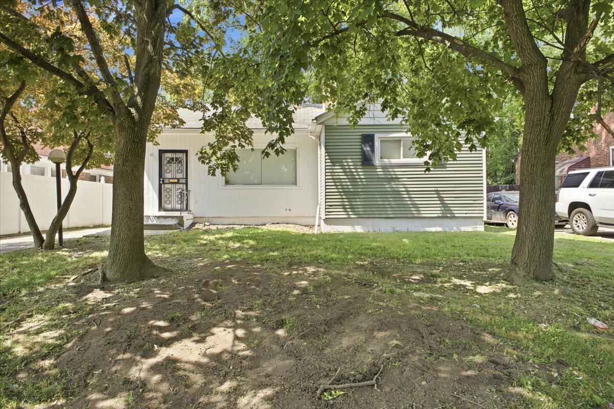 5727 University Place Property Photo 1