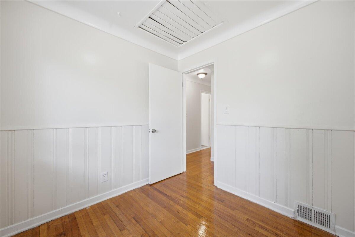 5727 University Place Property Photo 16
