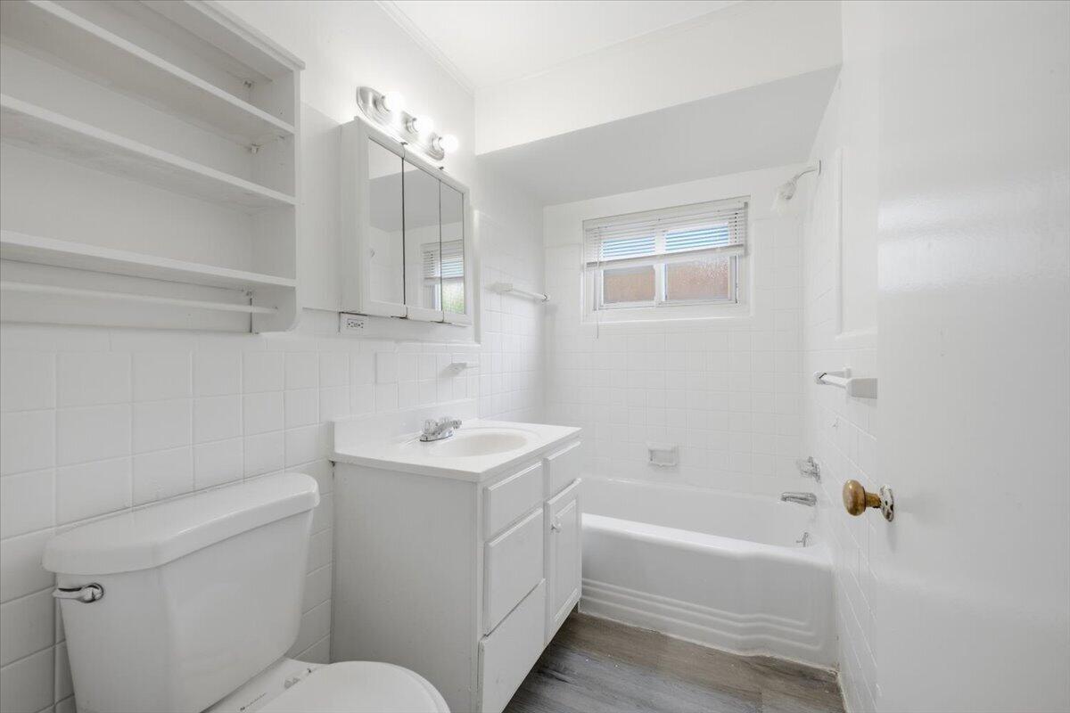 5727 University Place Property Photo 18
