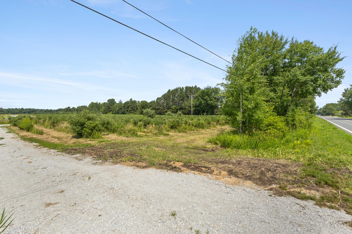 2900 W River Road Property Photo 15