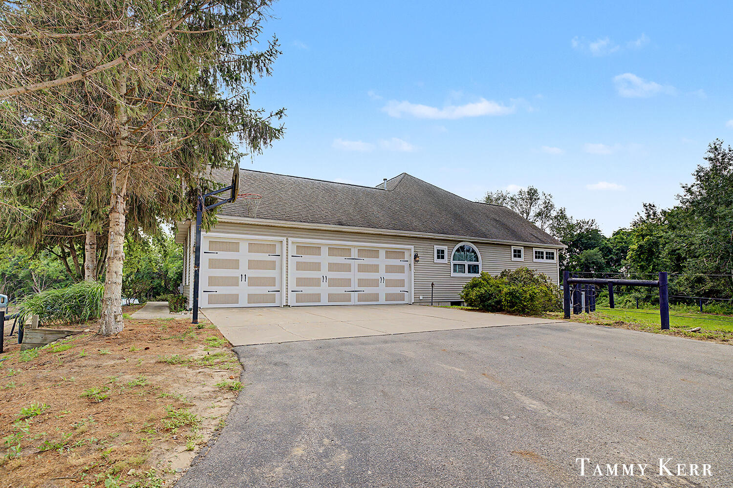 6220 146th Avenue Property Photo 6