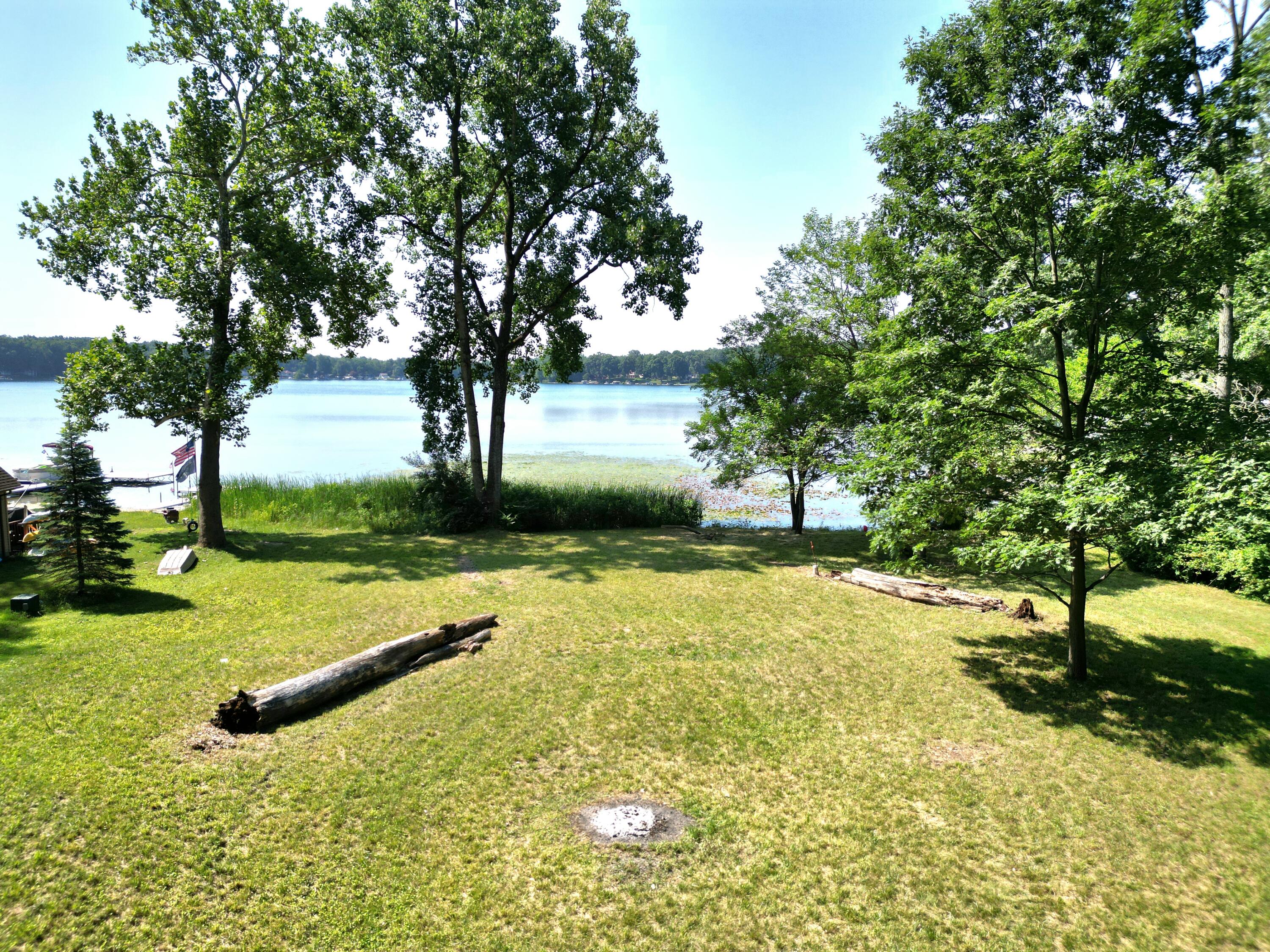 58388 E Clear Lake Road Property Photo 2