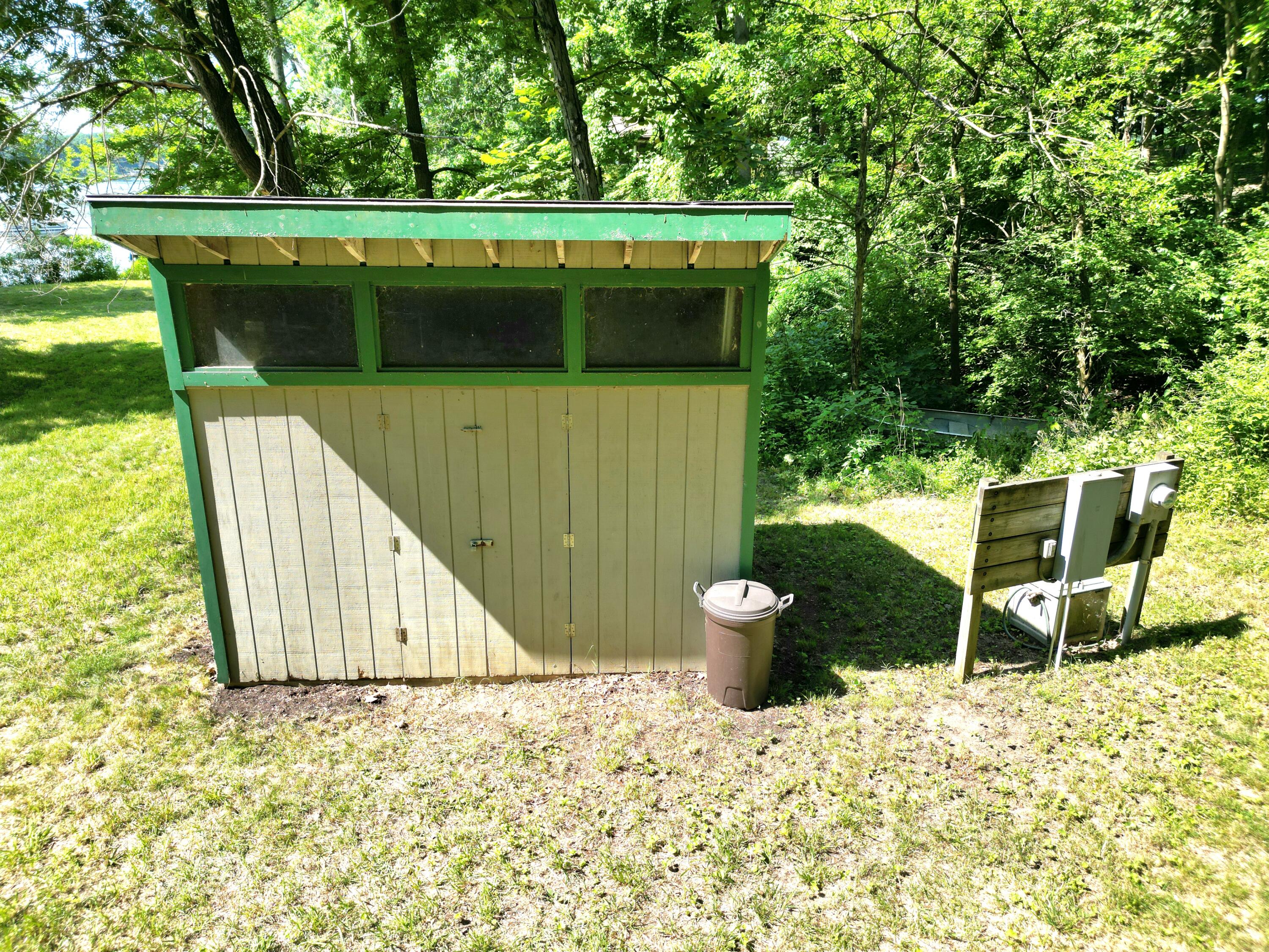 58388 E Clear Lake Road Property Photo 6