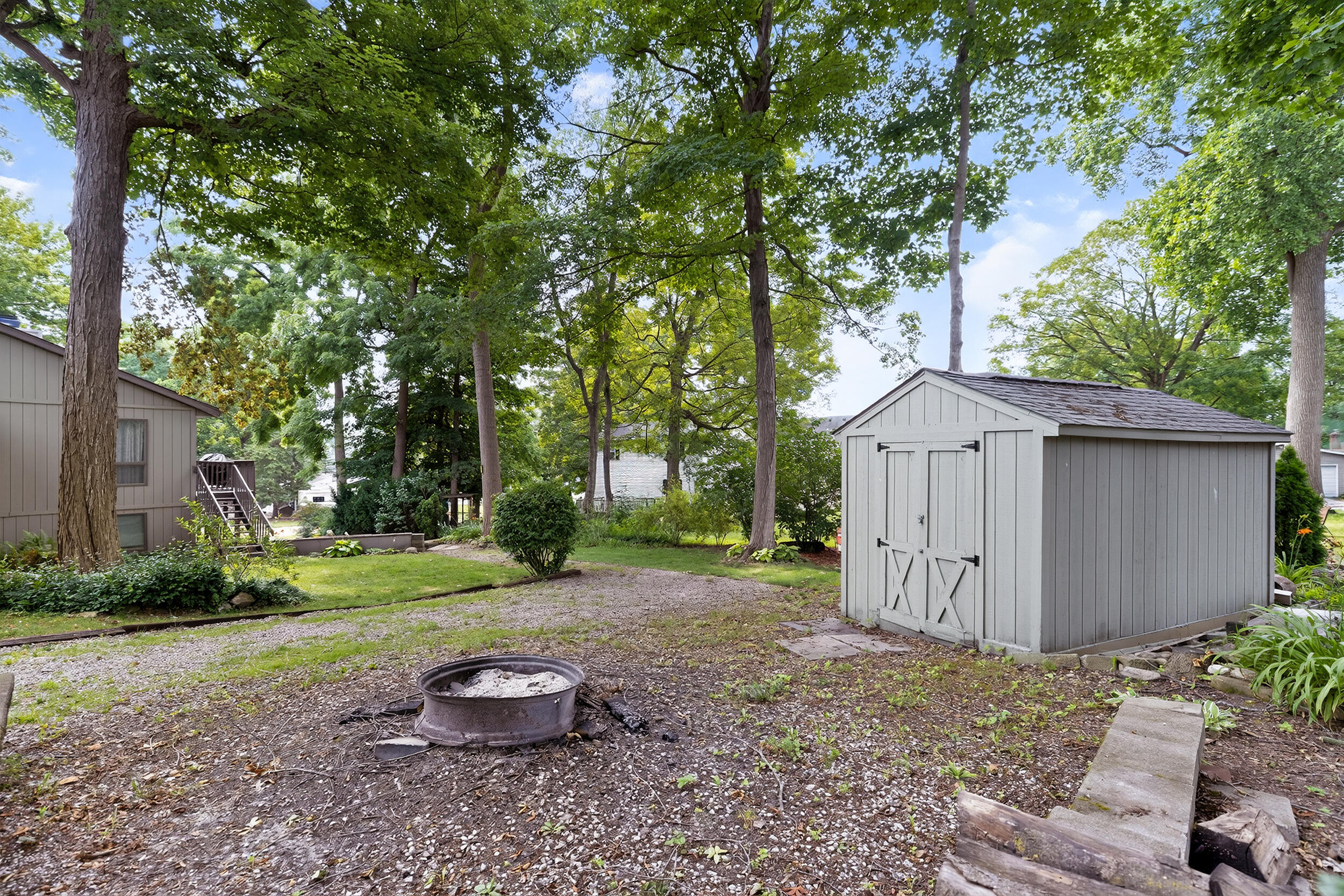 22403 Maple Row Street Property Photo 42