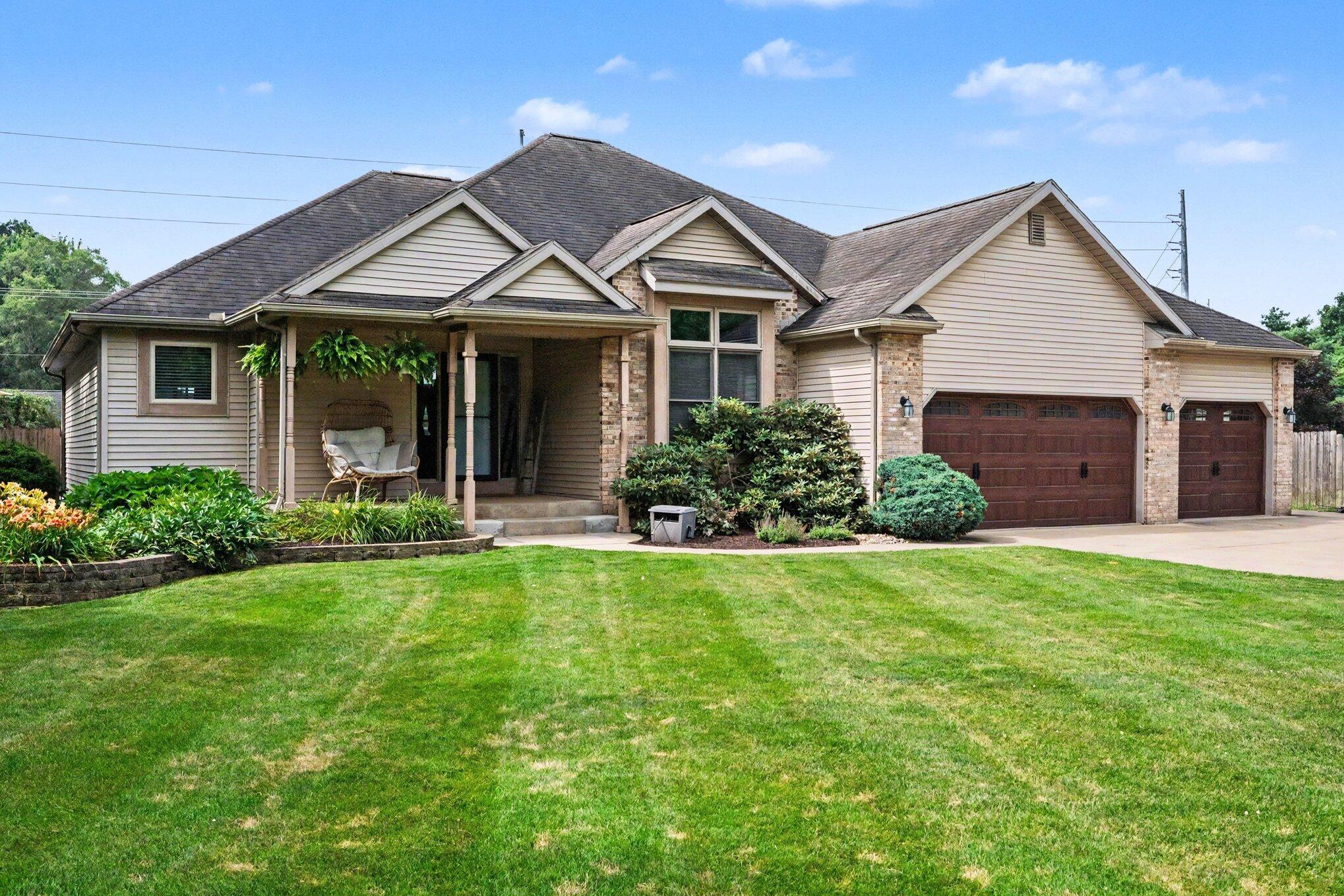 12265 Riverside Drive Property Photo 1