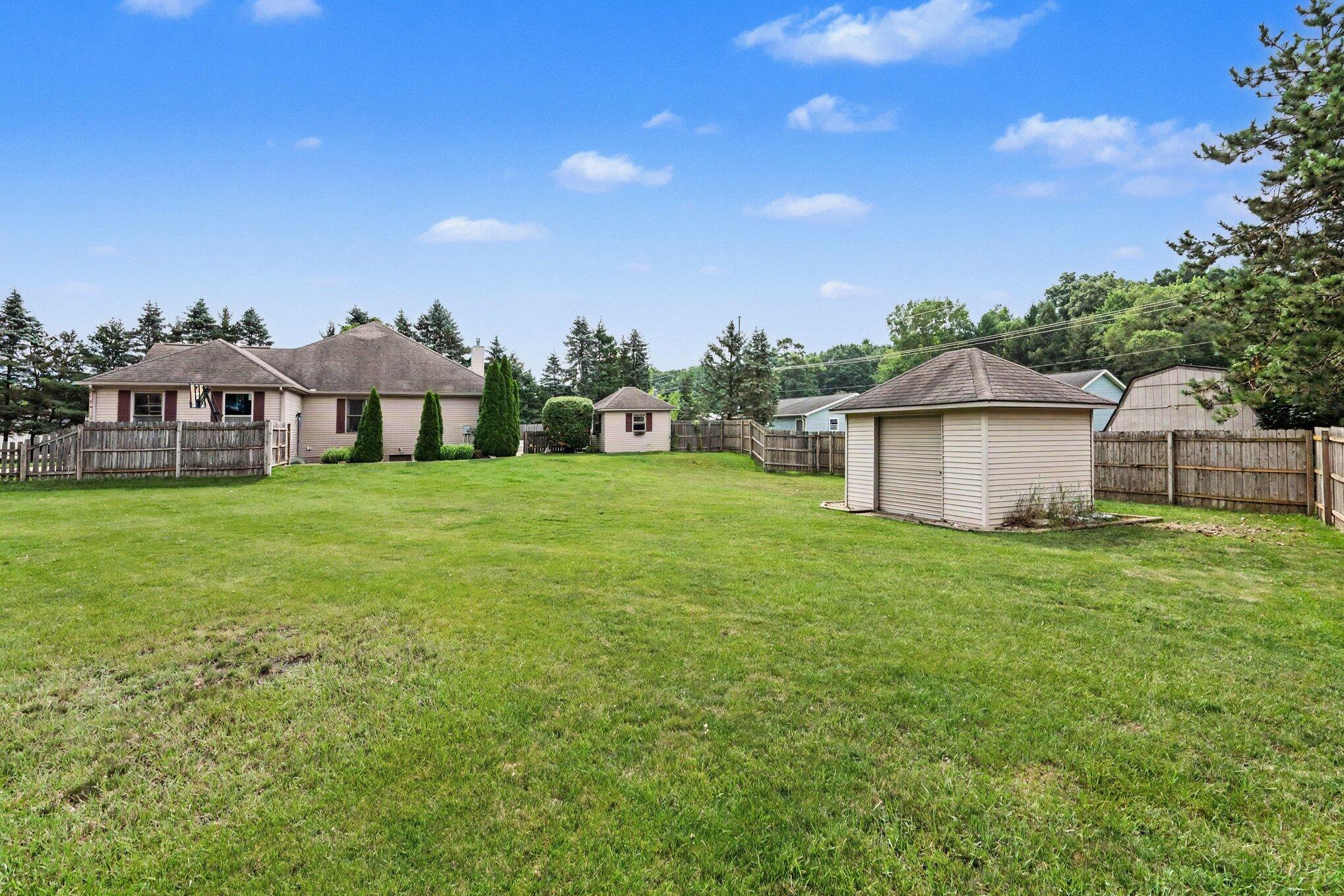 12265 Riverside Drive Property Photo 19