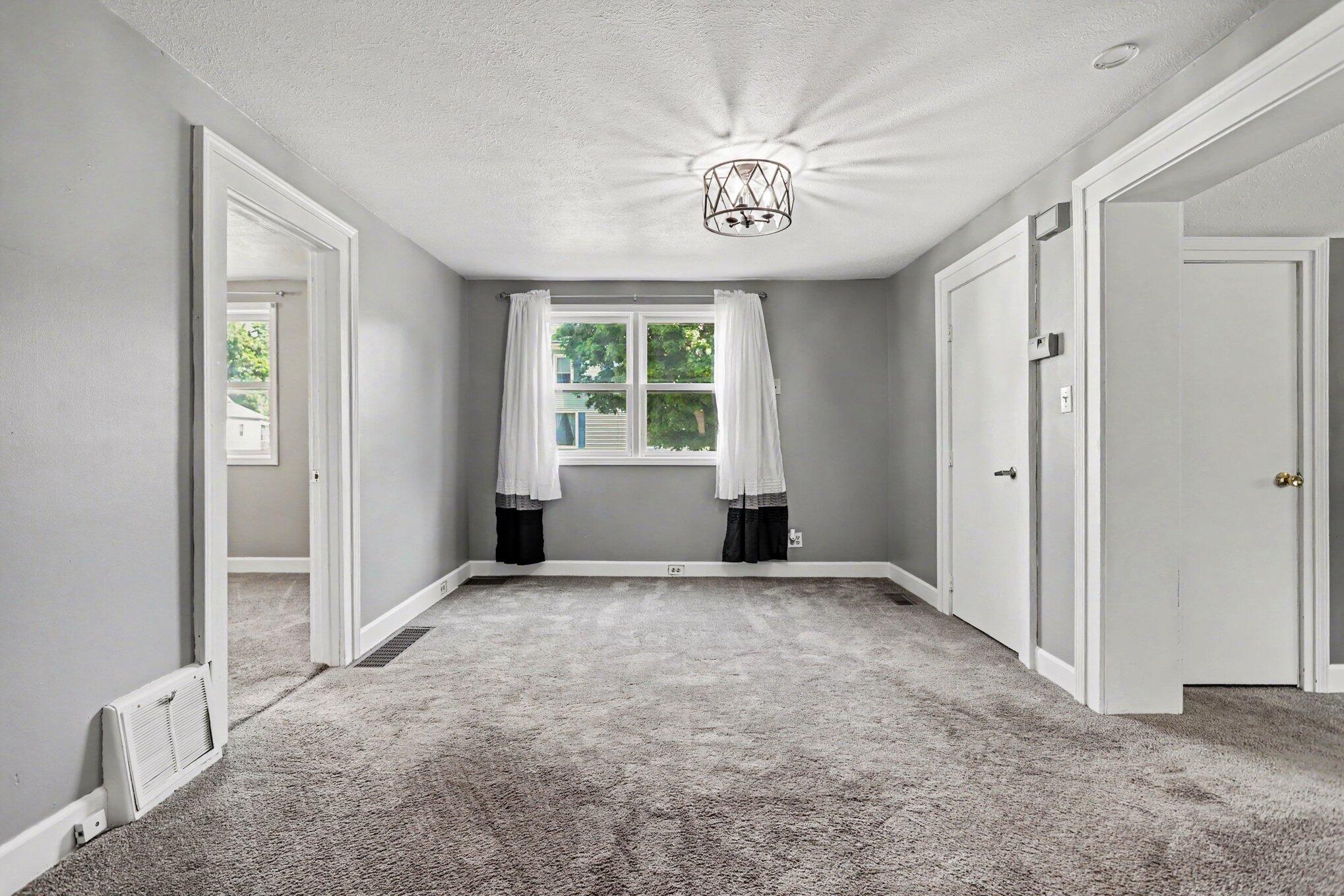 302 Exchange Street Property Photo 5