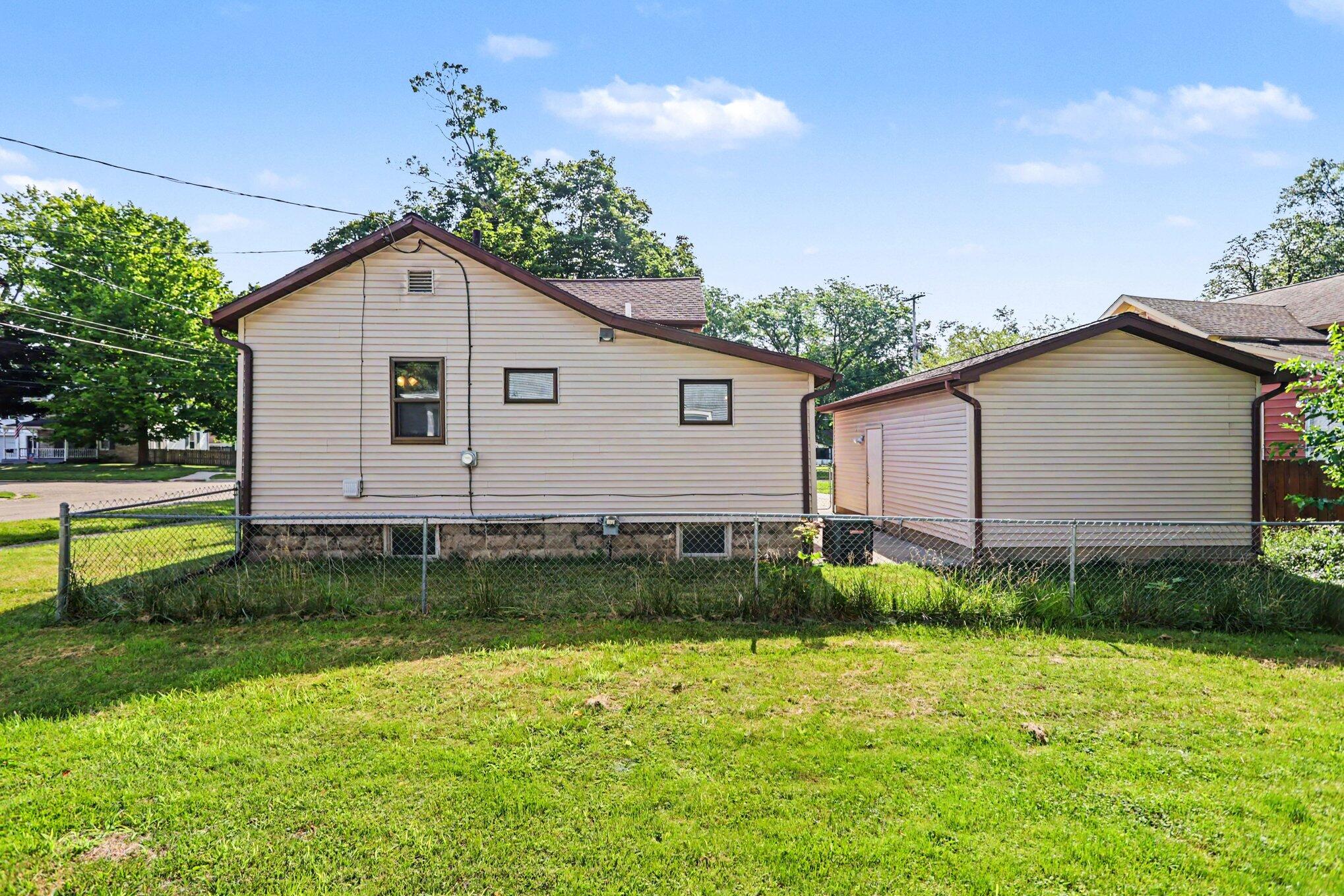 302 Exchange Street Property Photo 21