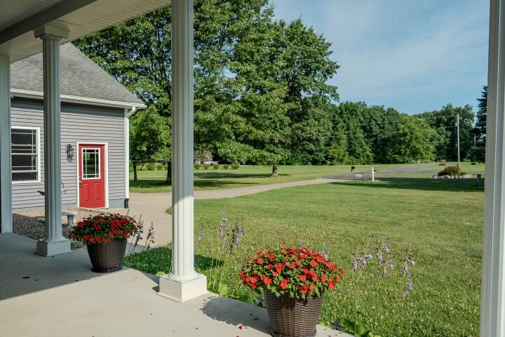 9710 Campbell Lane Property Photo 8