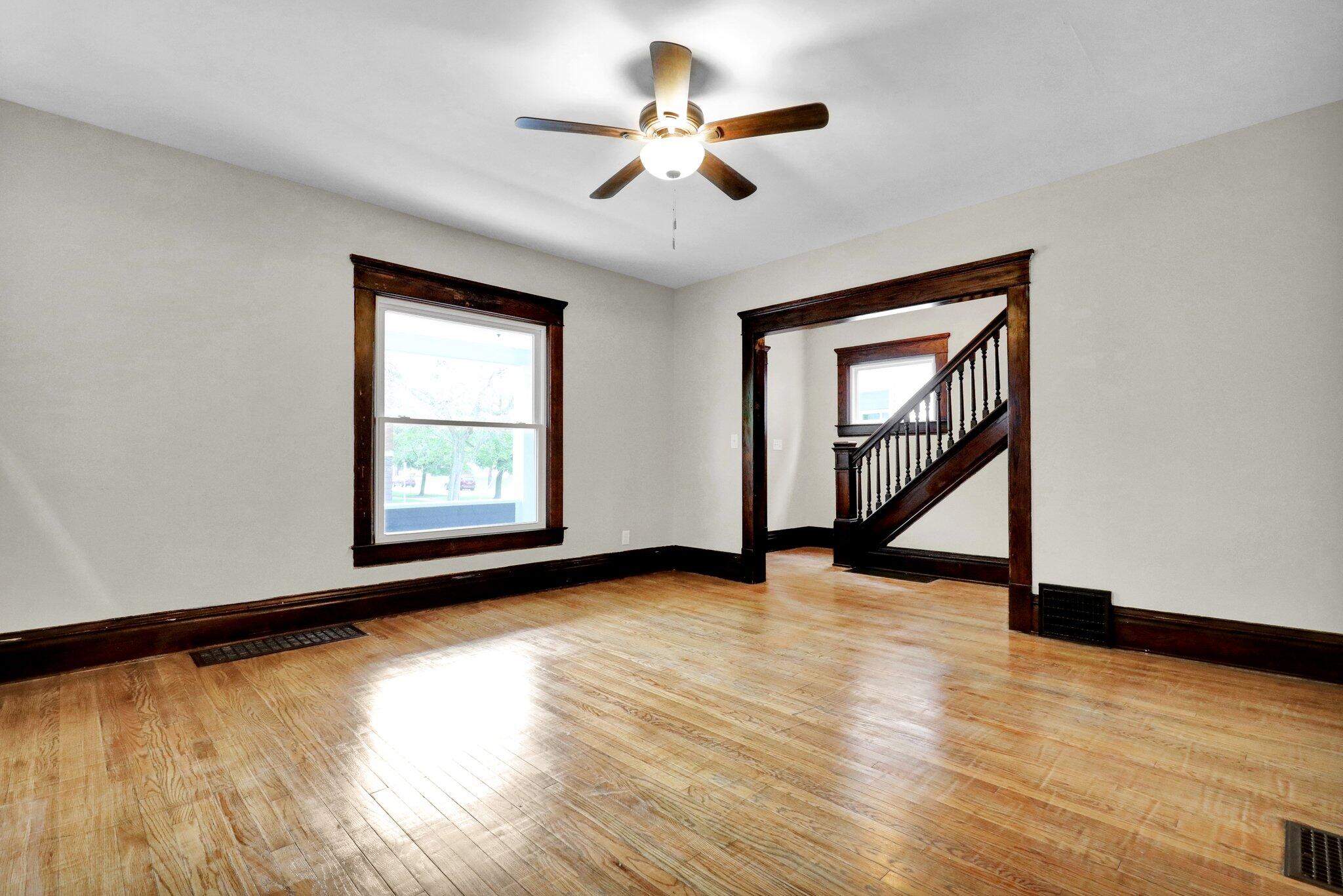 505 W Lenawee Street Property Photo 5