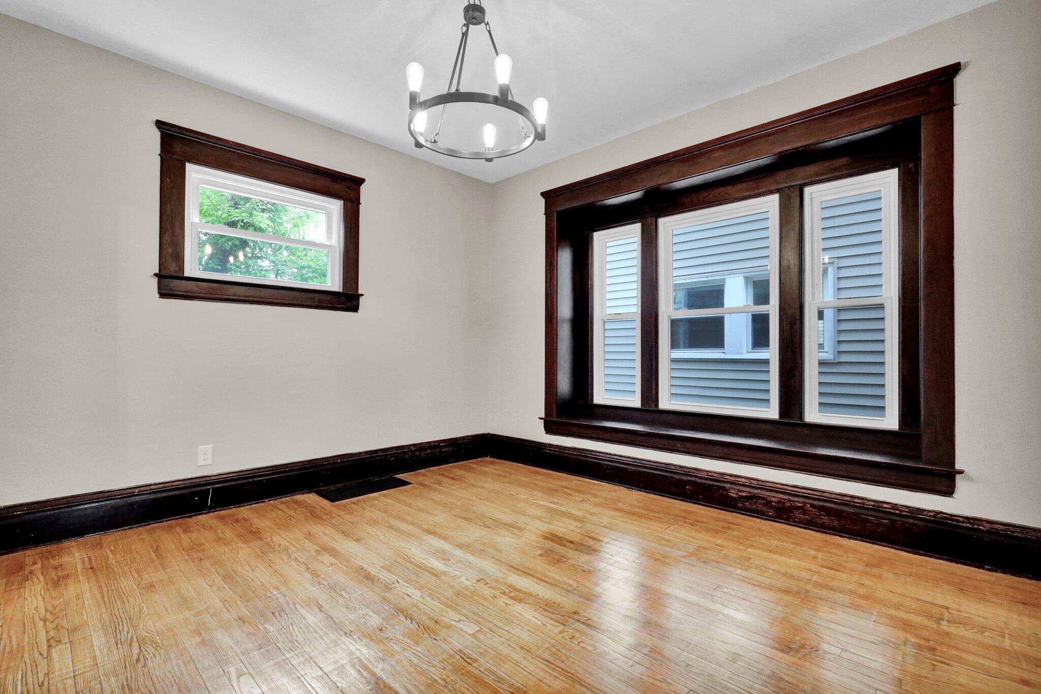 505 W Lenawee Street Property Photo 6