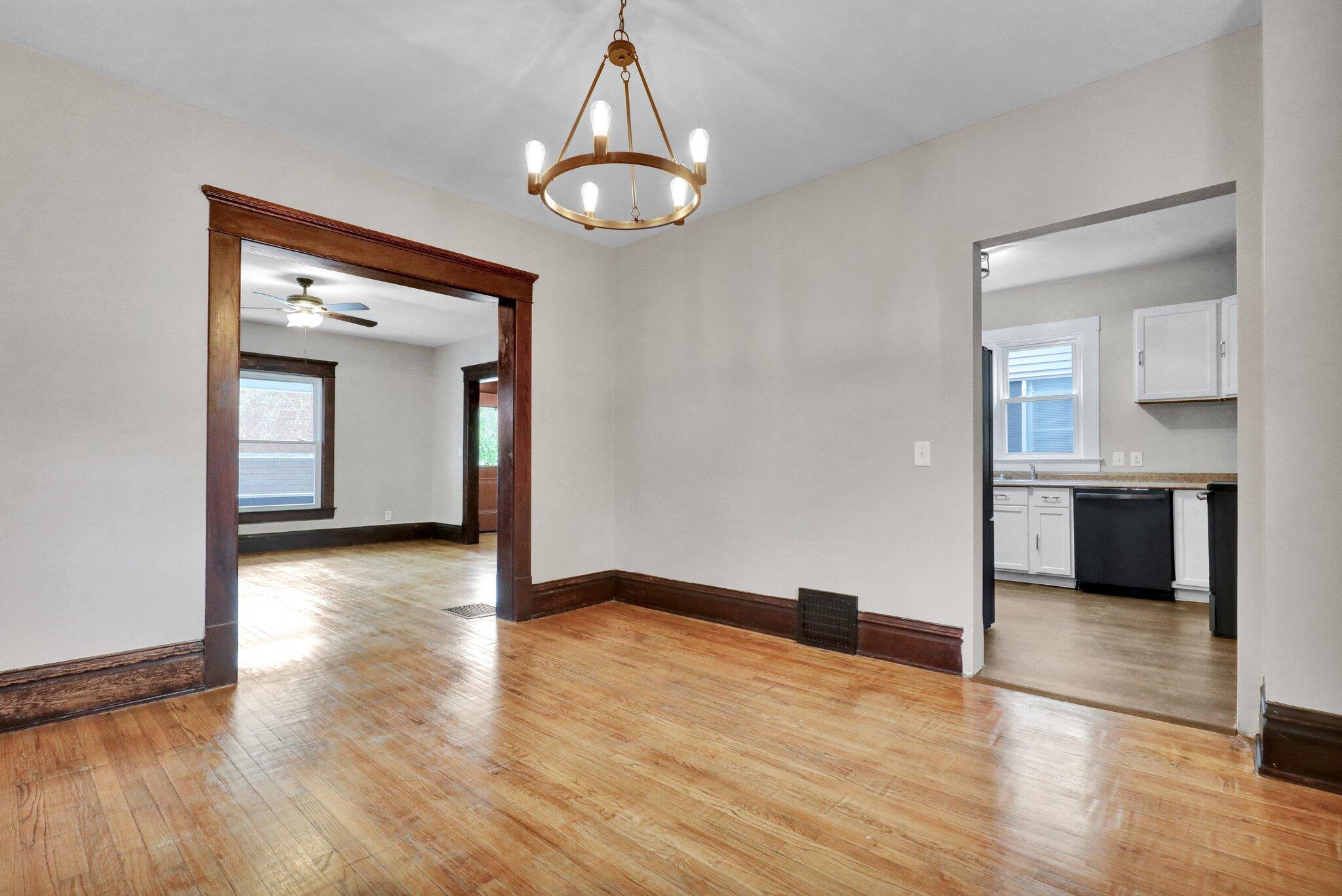 505 W Lenawee Street Property Photo 7