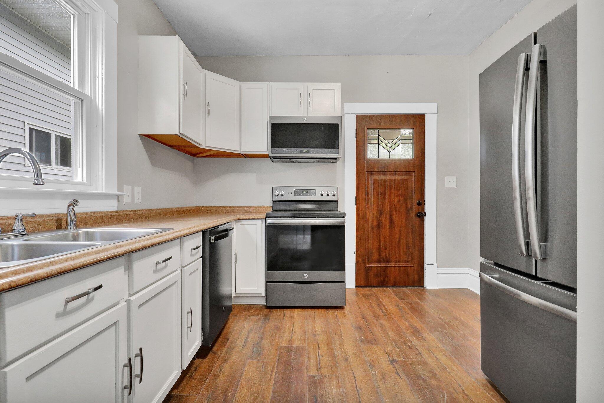505 W Lenawee Street Property Photo 9