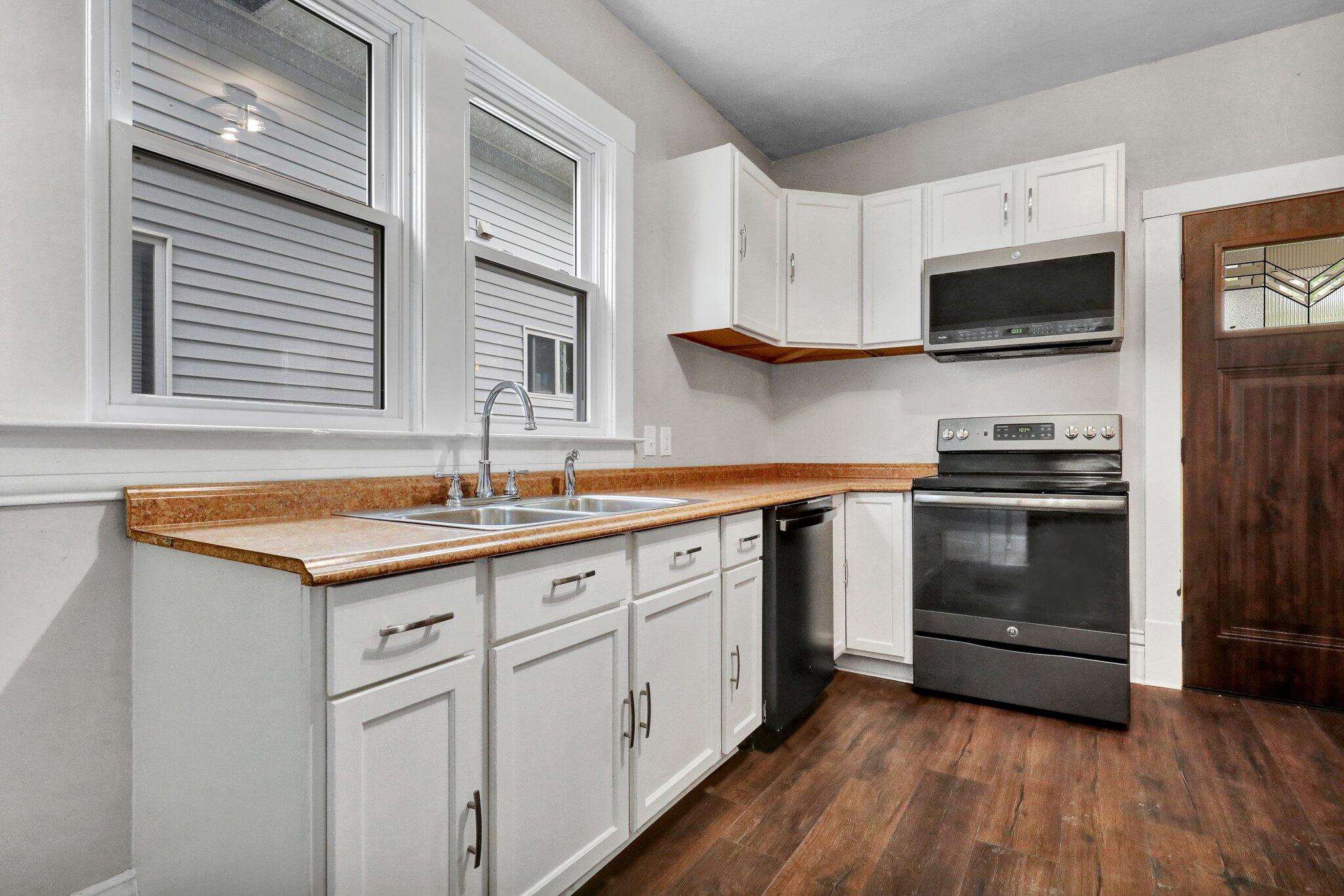 505 W Lenawee Street Property Photo 11