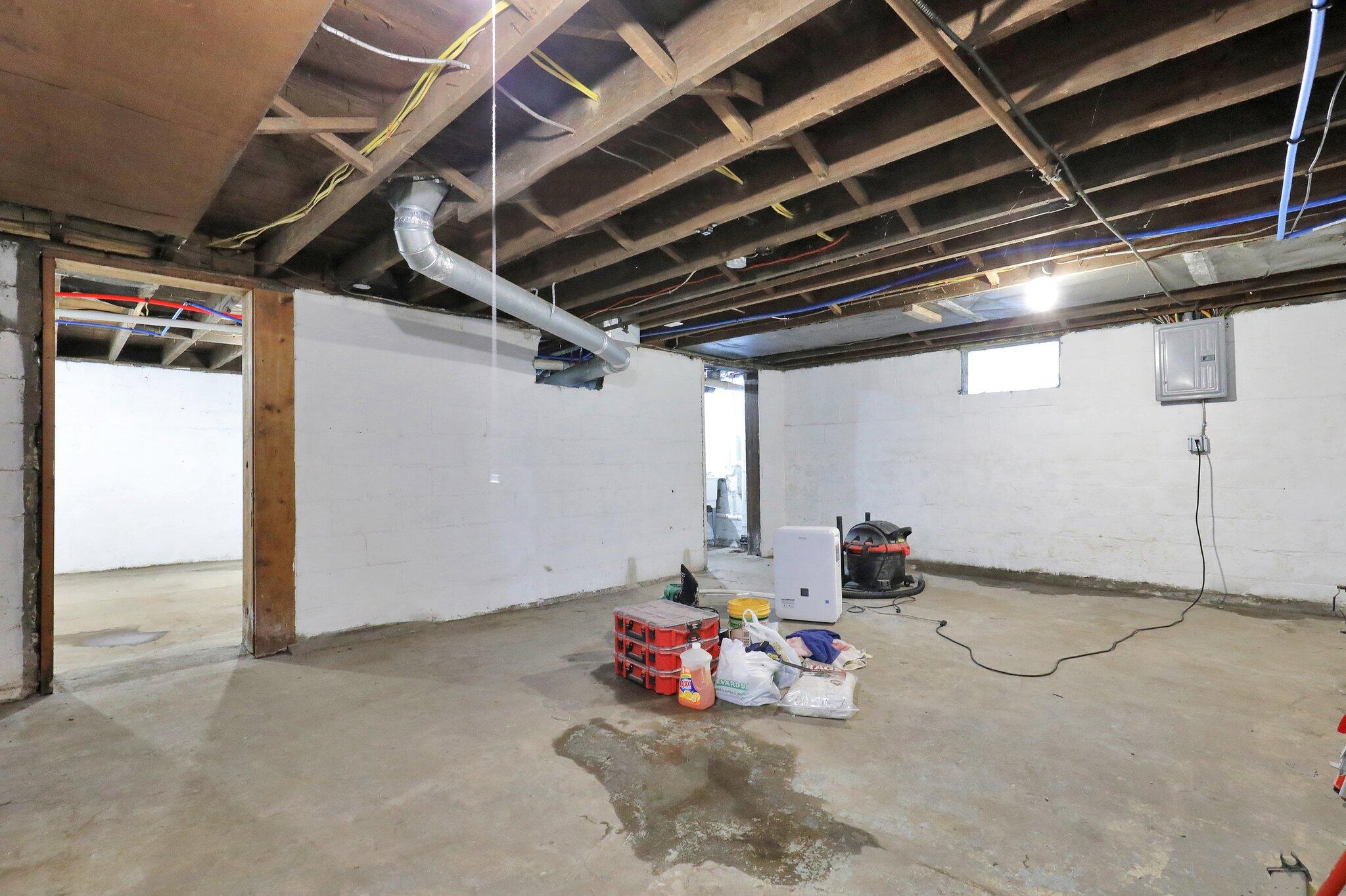 505 W Lenawee Street Property Photo 25