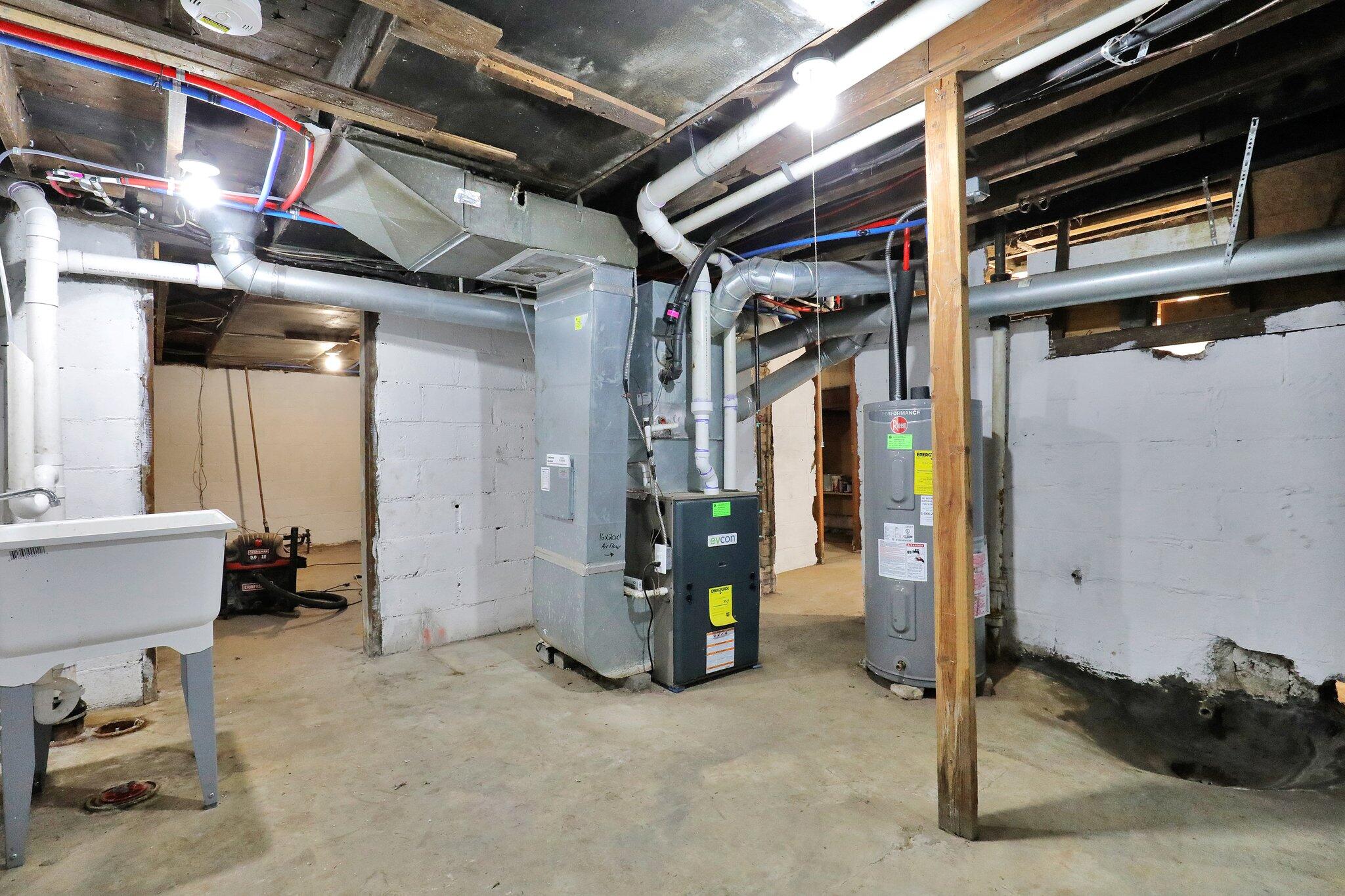 505 W Lenawee Street Property Photo 26