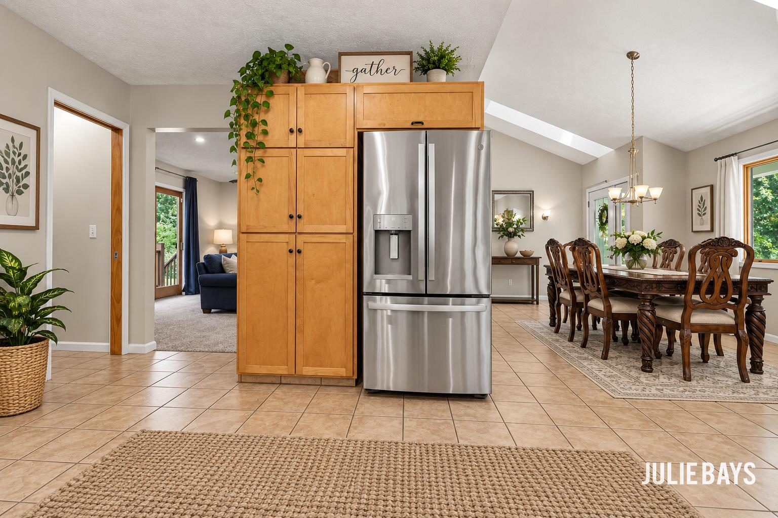 6202 Black Creek Drive Property Photo 11