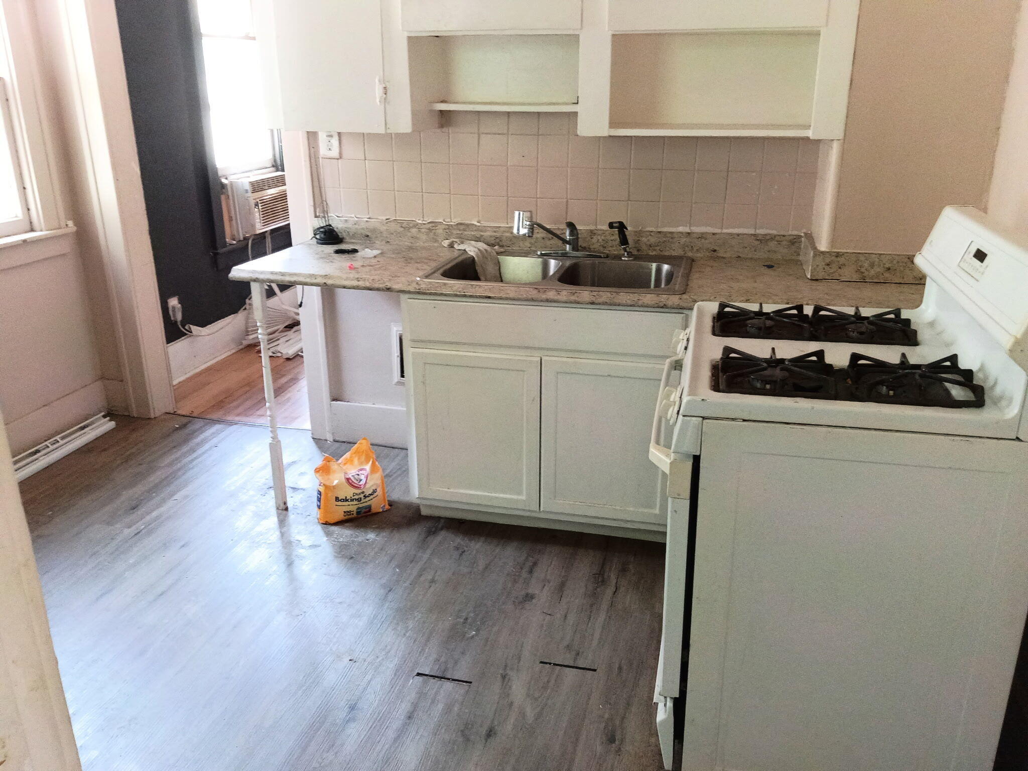 18620 Charest Street Property Photo 3
