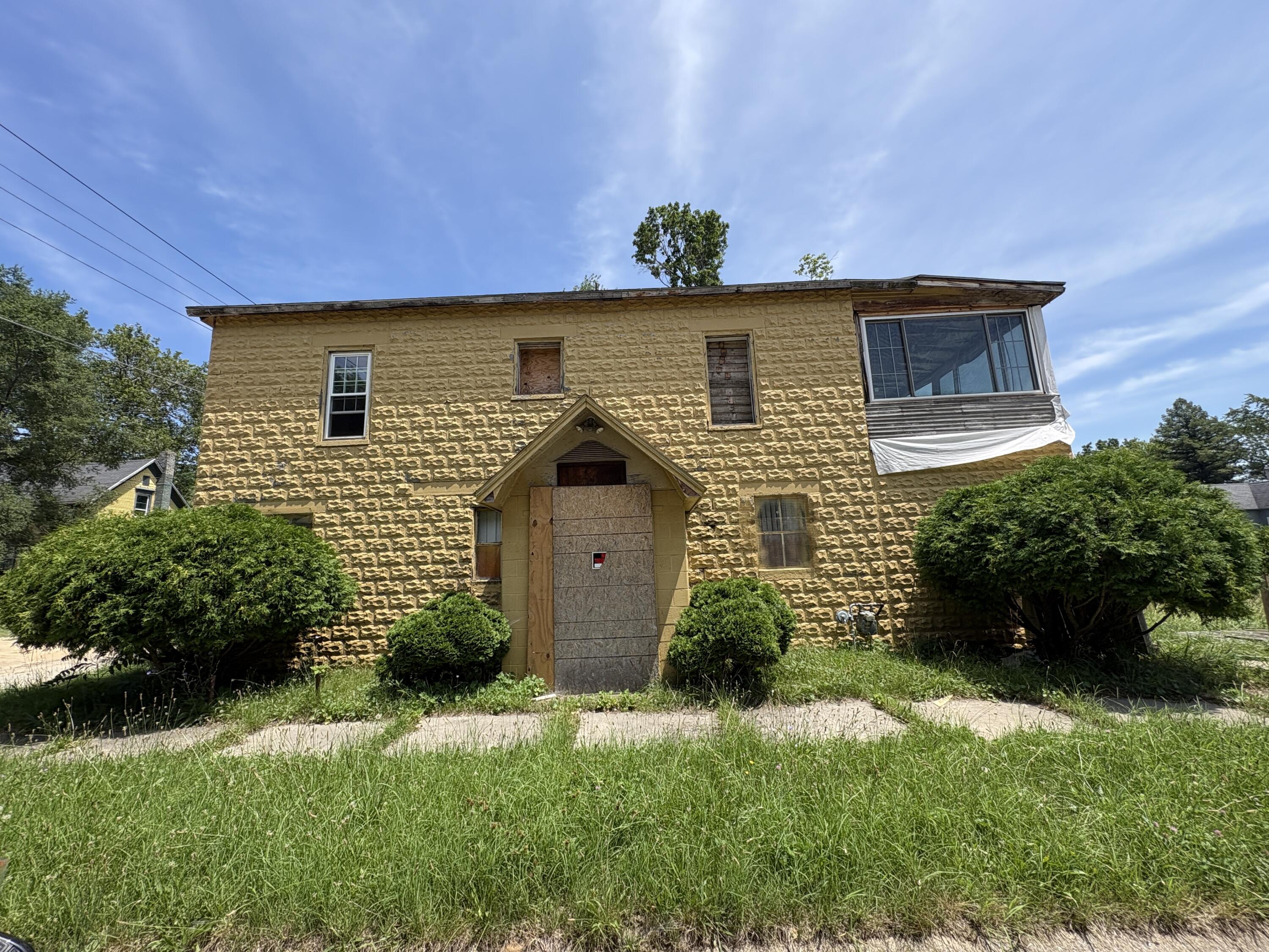 817 Thresher Avenue Property Photo 1
