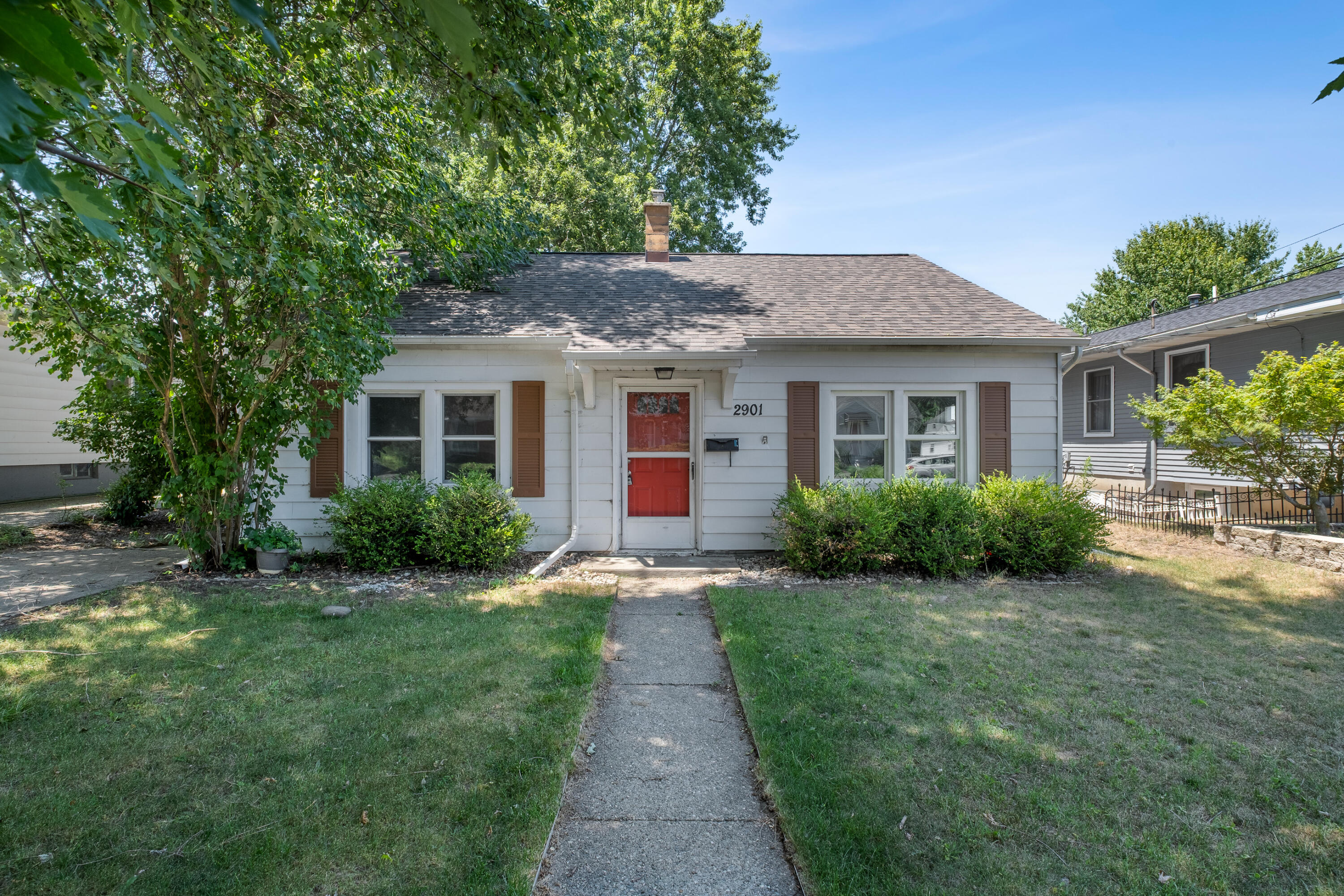 2901 Union Avenue Se Property Photo 1