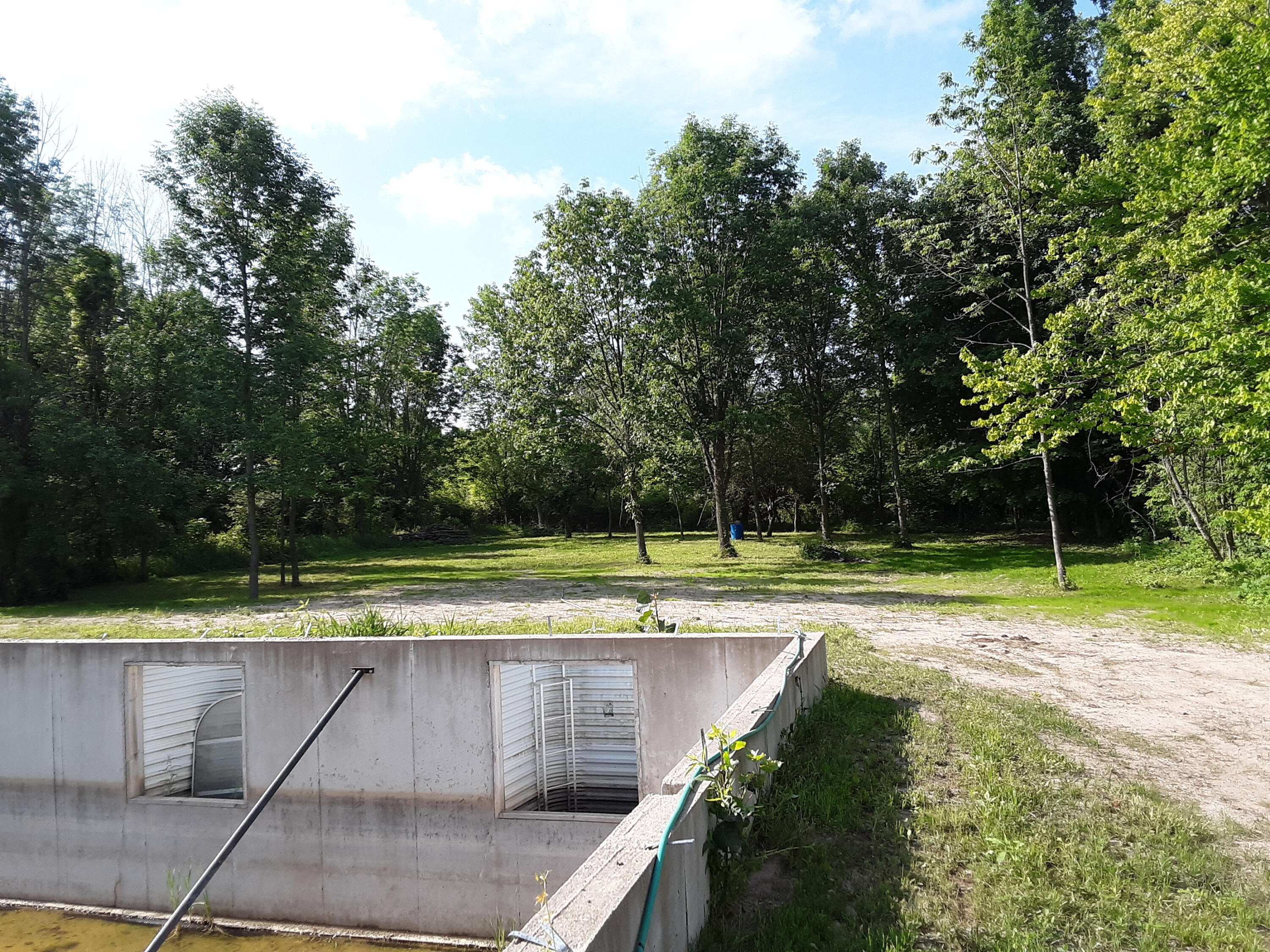 598 E North Street Property Photo 1