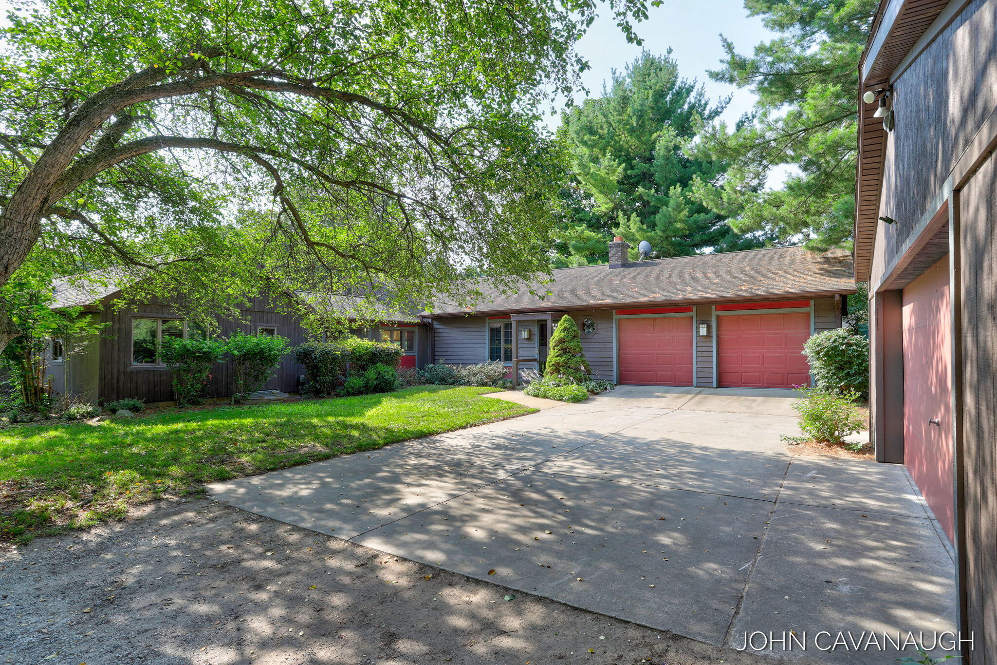 9516 Taft Street Property Photo 1
