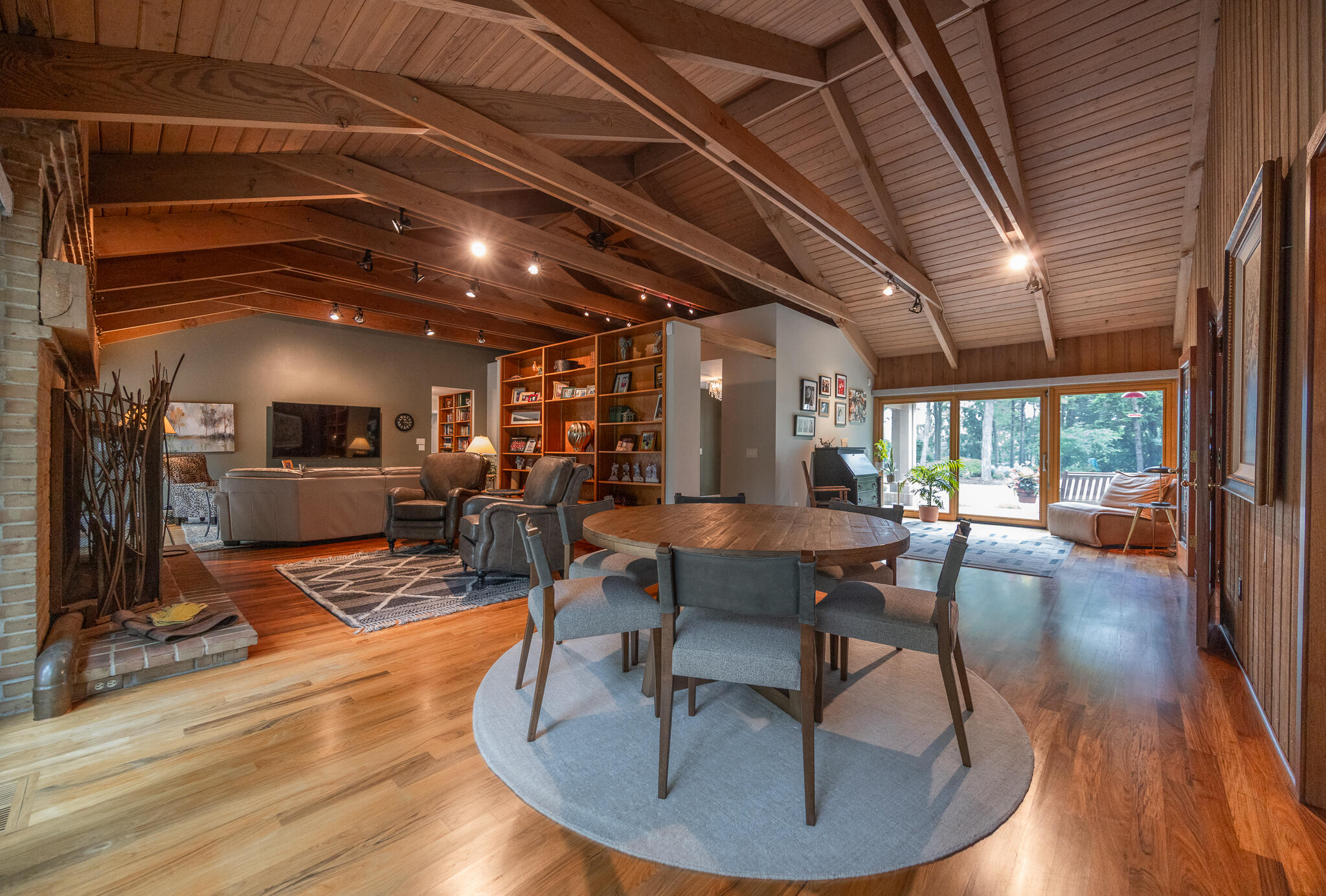 10750 Koebbe Road Property Photo 8