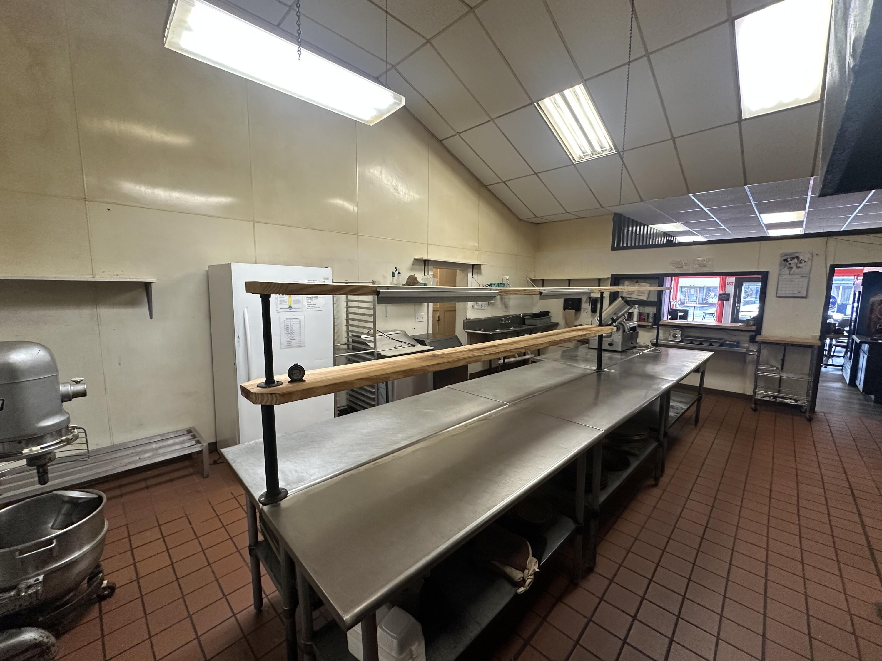 113 E Michigan Avenue Property Photo 10