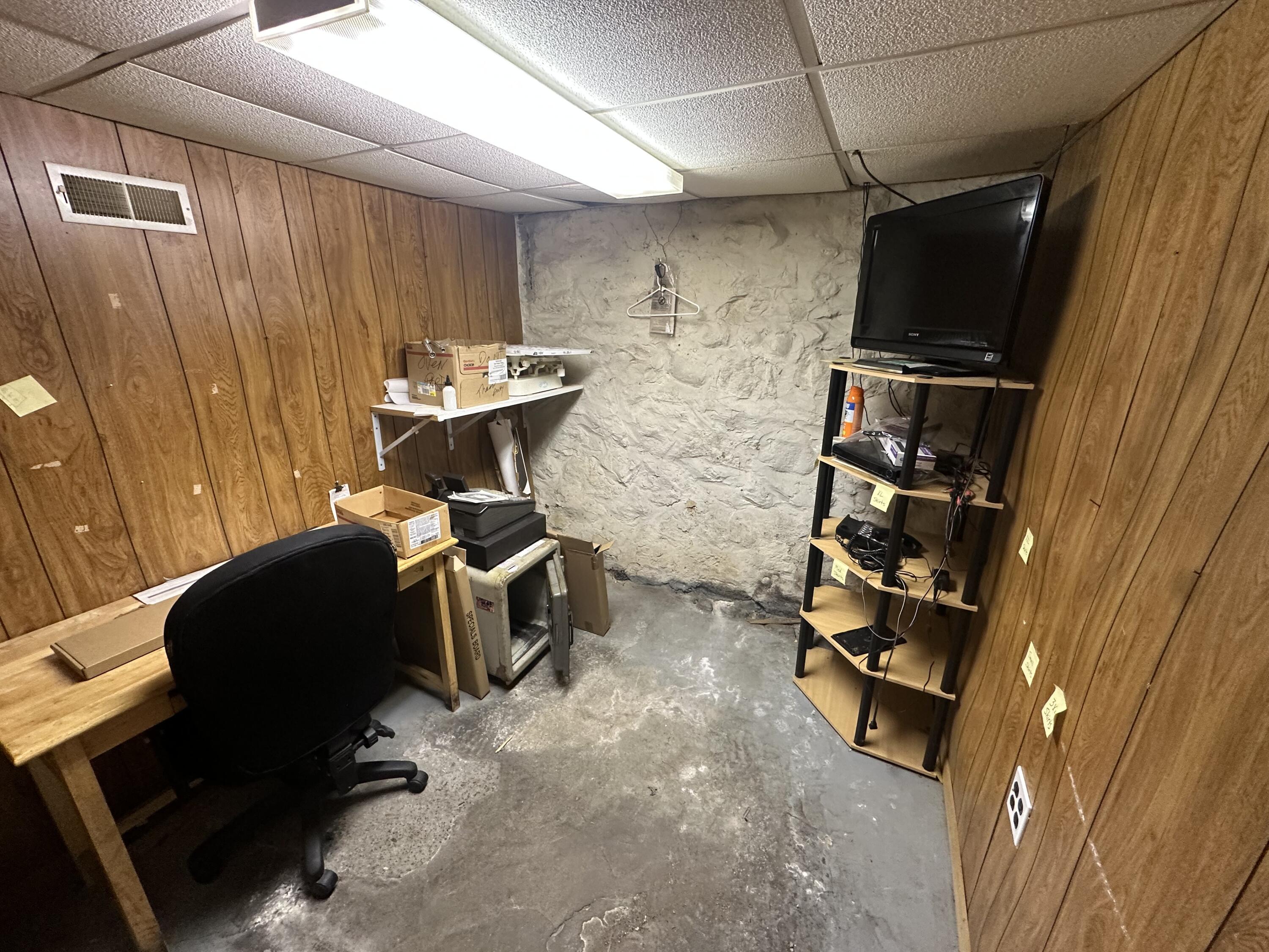 113 E Michigan Avenue Property Photo 16