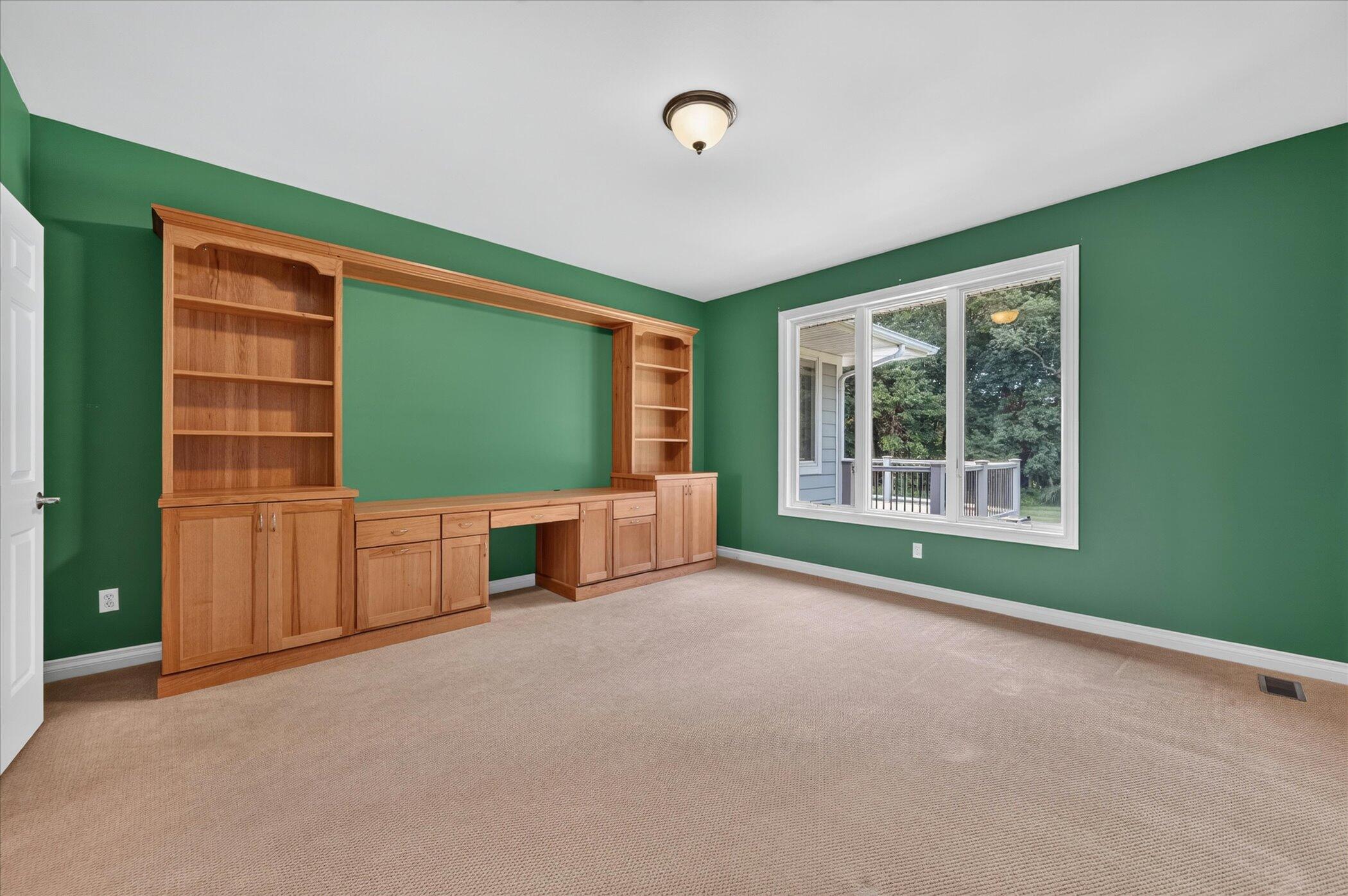 9348 Stoneview Lane Property Photo 32
