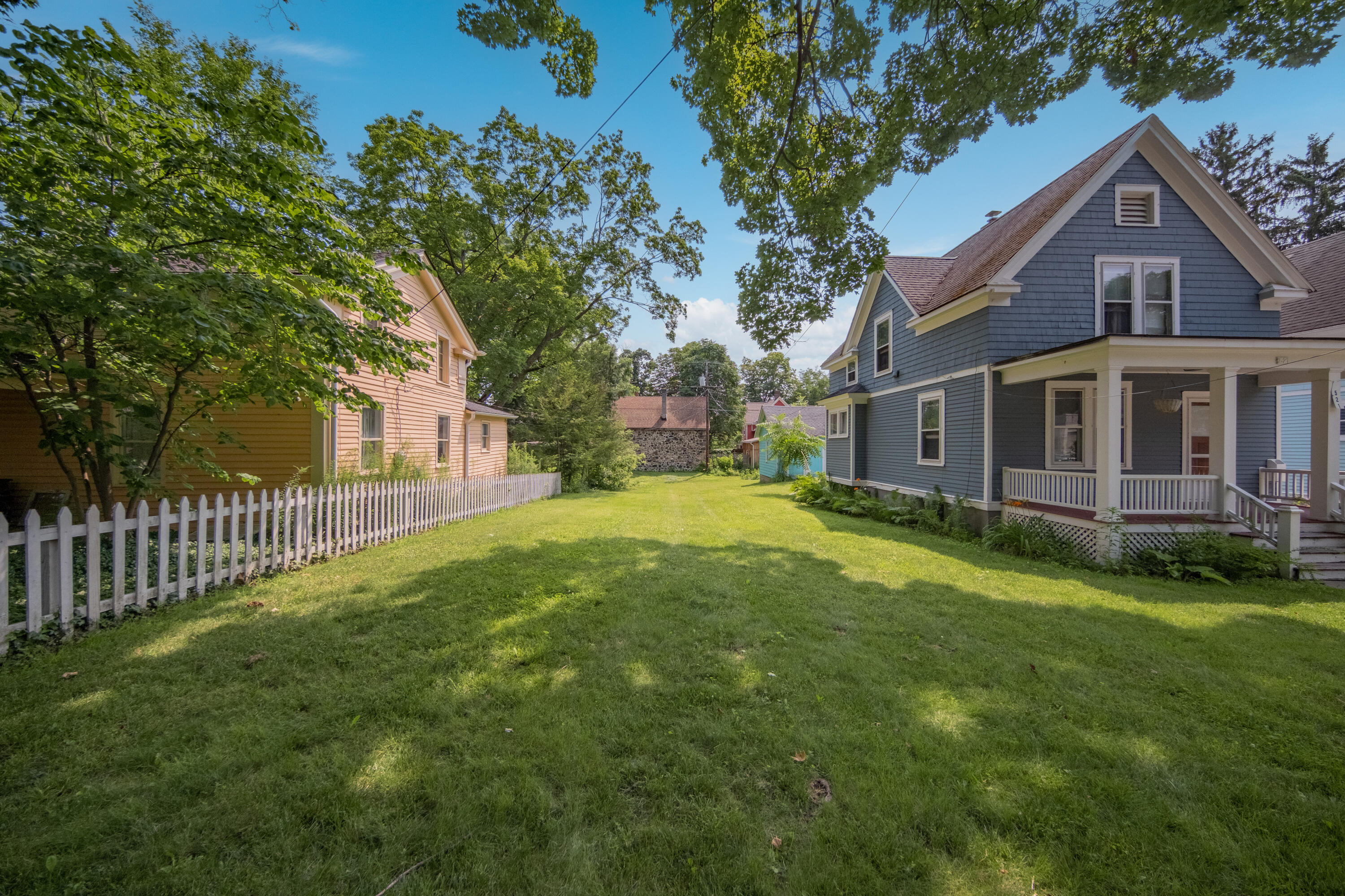 517 2nd Street Property Photo 1