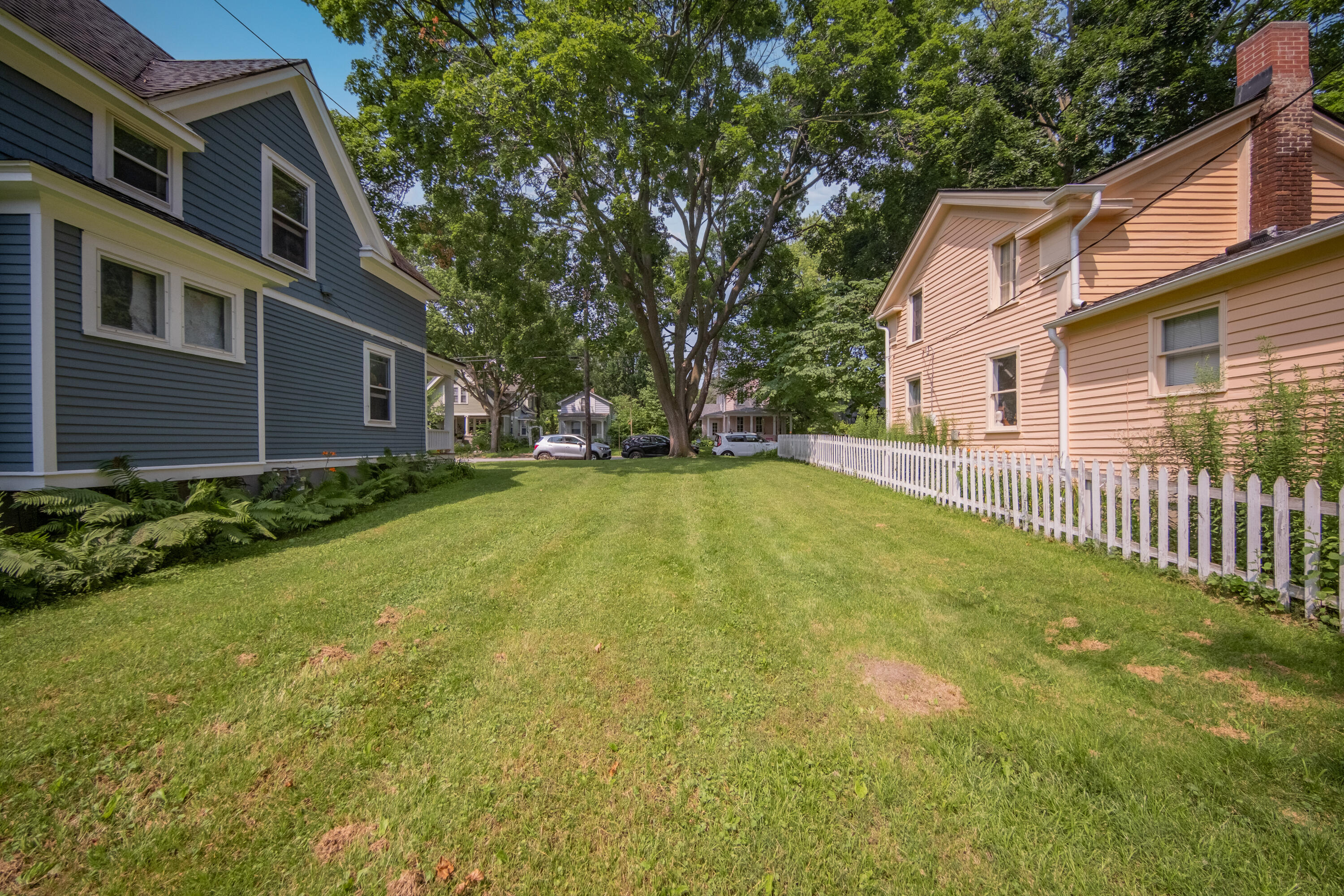 517 2nd Street Property Photo 8