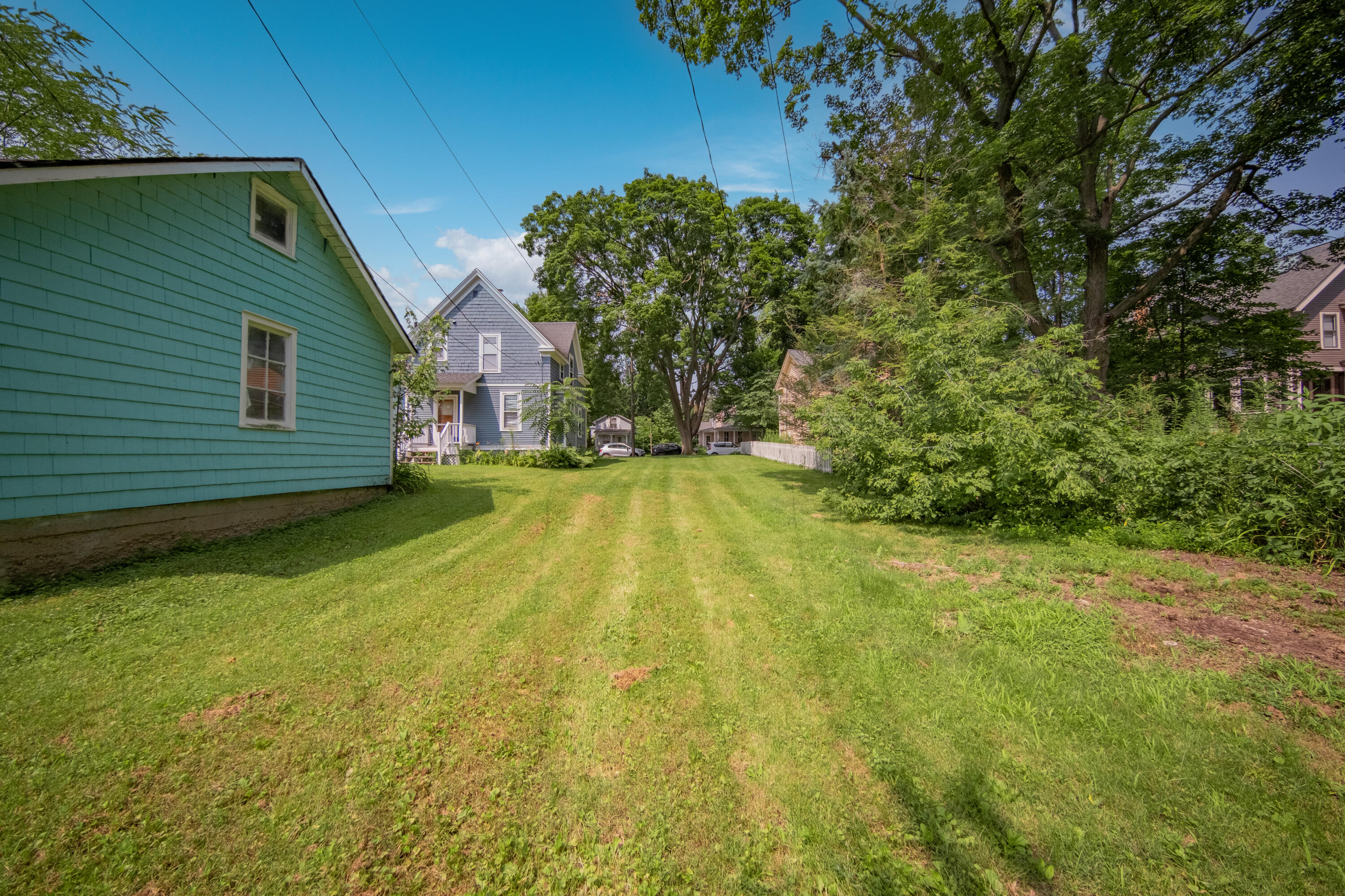 517 2nd Street Property Photo 9