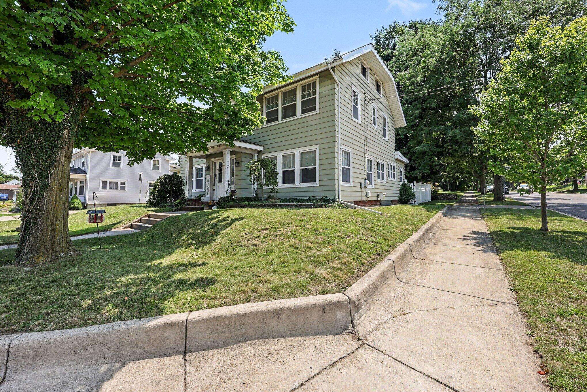 1115 W Michigan Avenue Property Photo 3