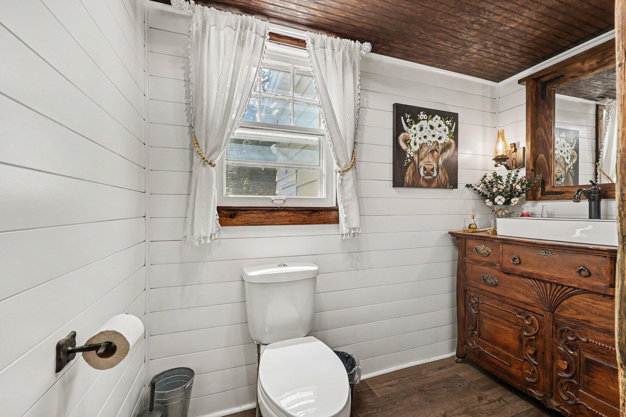1115 W Michigan Avenue Property Photo 12