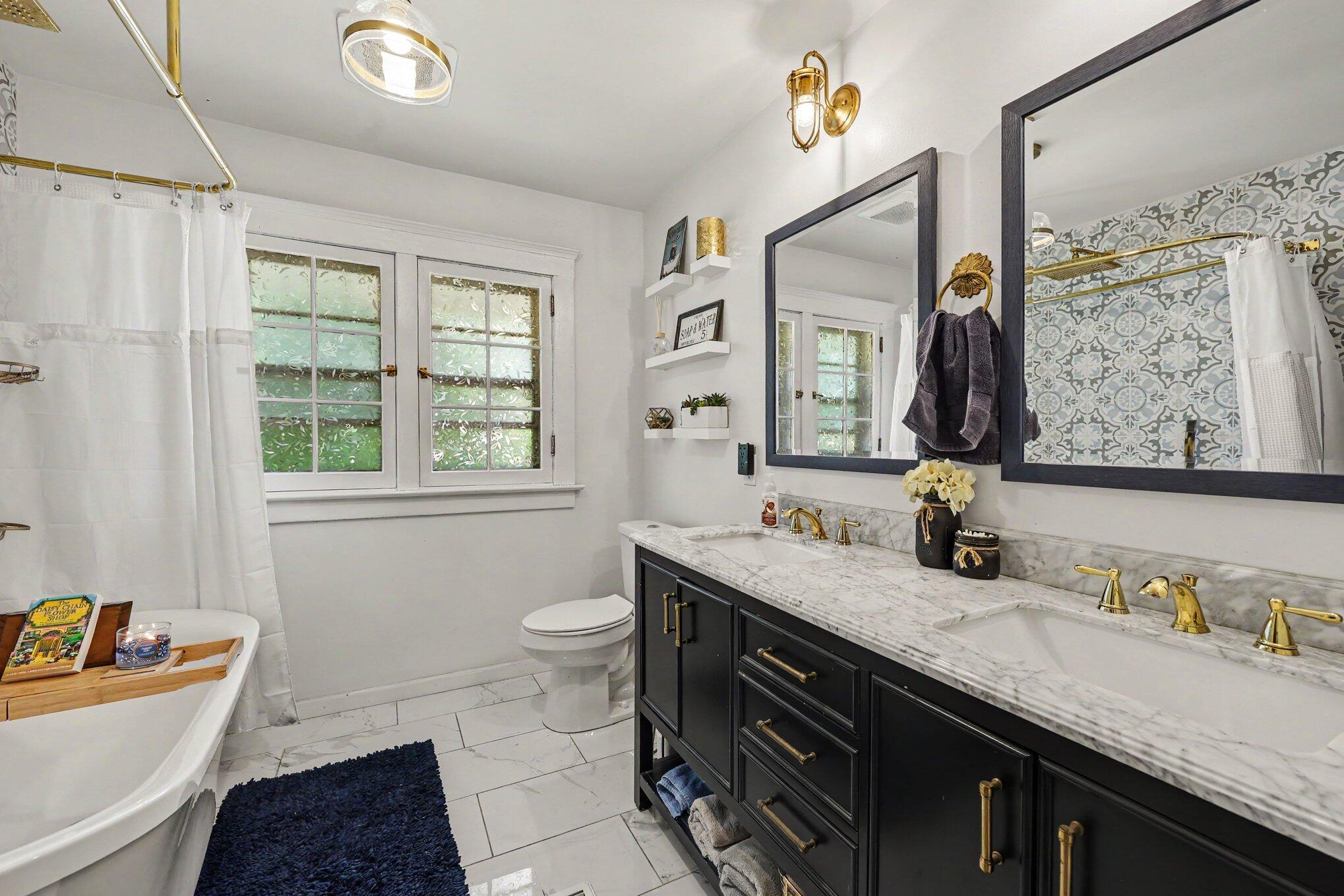 1115 W Michigan Avenue Property Photo 16