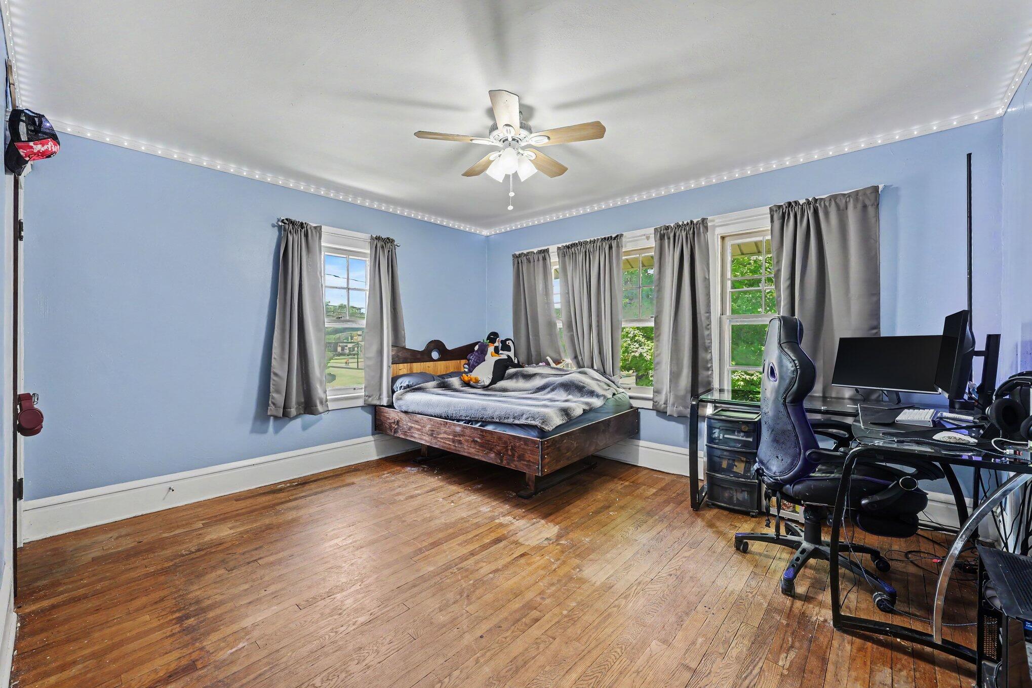 1115 W Michigan Avenue Property Photo 17