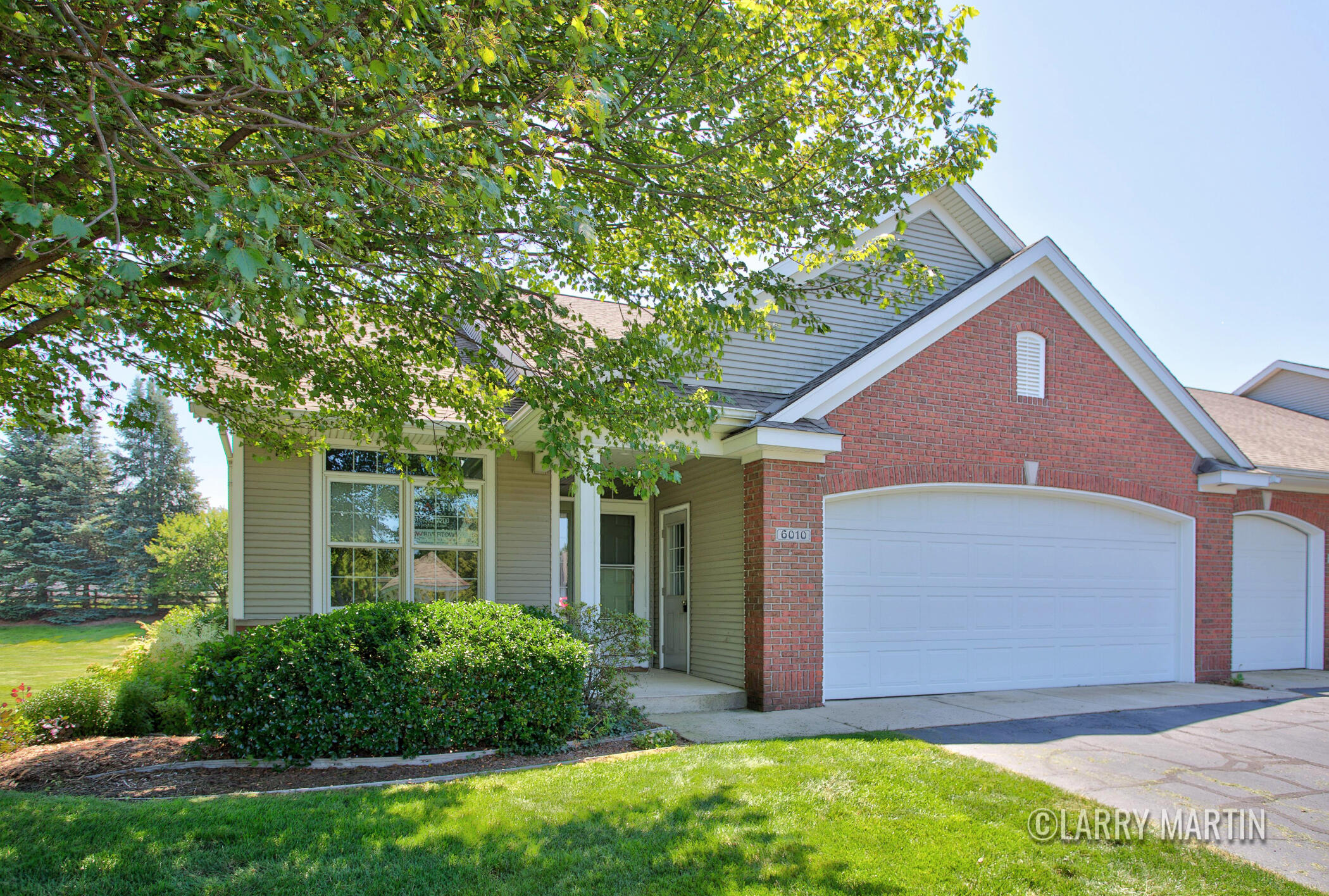 6010 Heritage Meadow Drive Property Photo 1