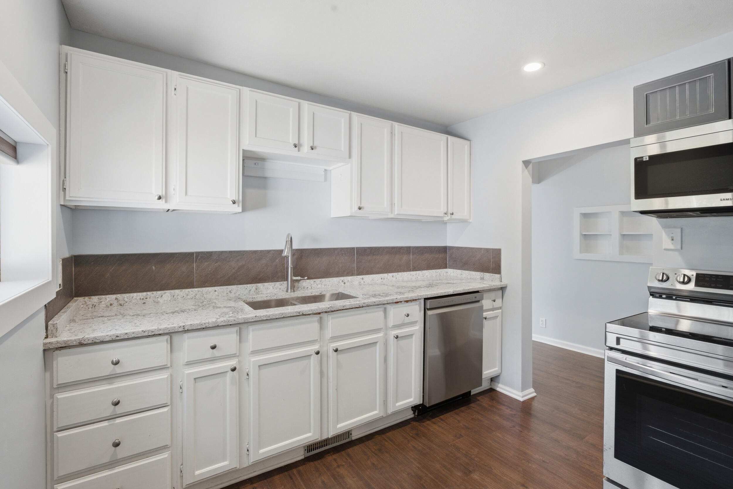 4136 Pier Road Property Photo 11
