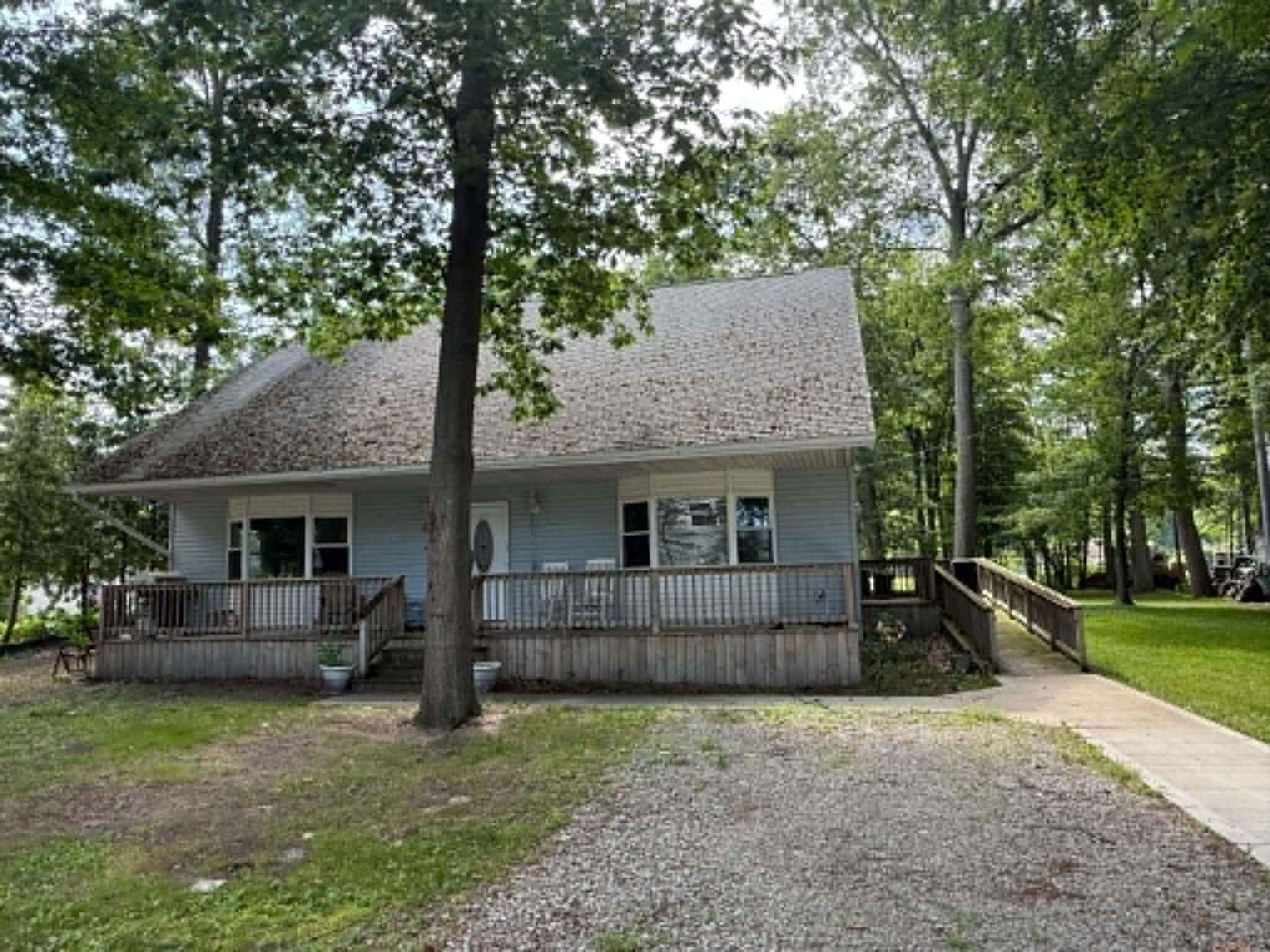 3137 Shore Drive Property Photo 1