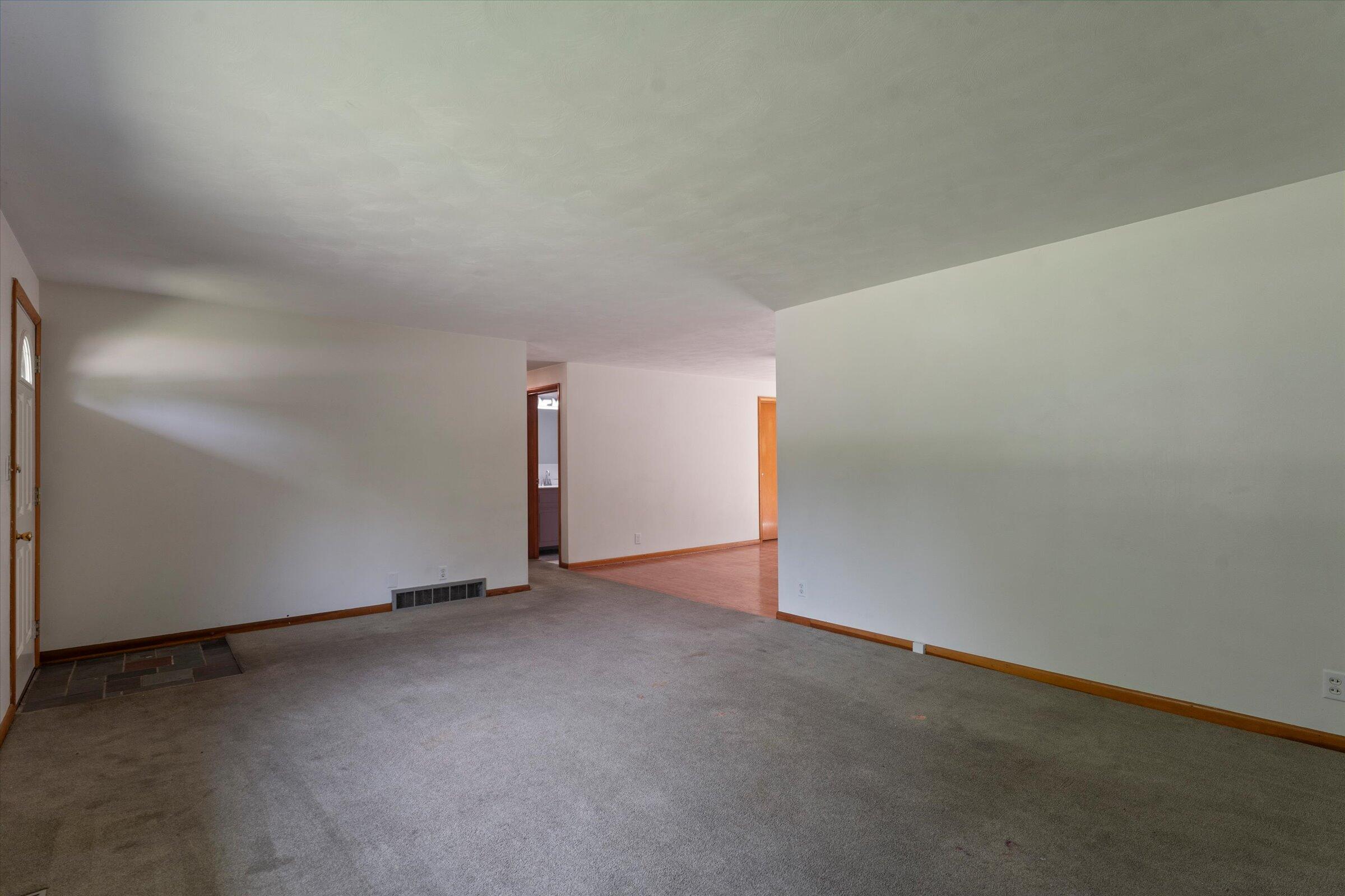 8696 Maplewood Drive Property Photo 12