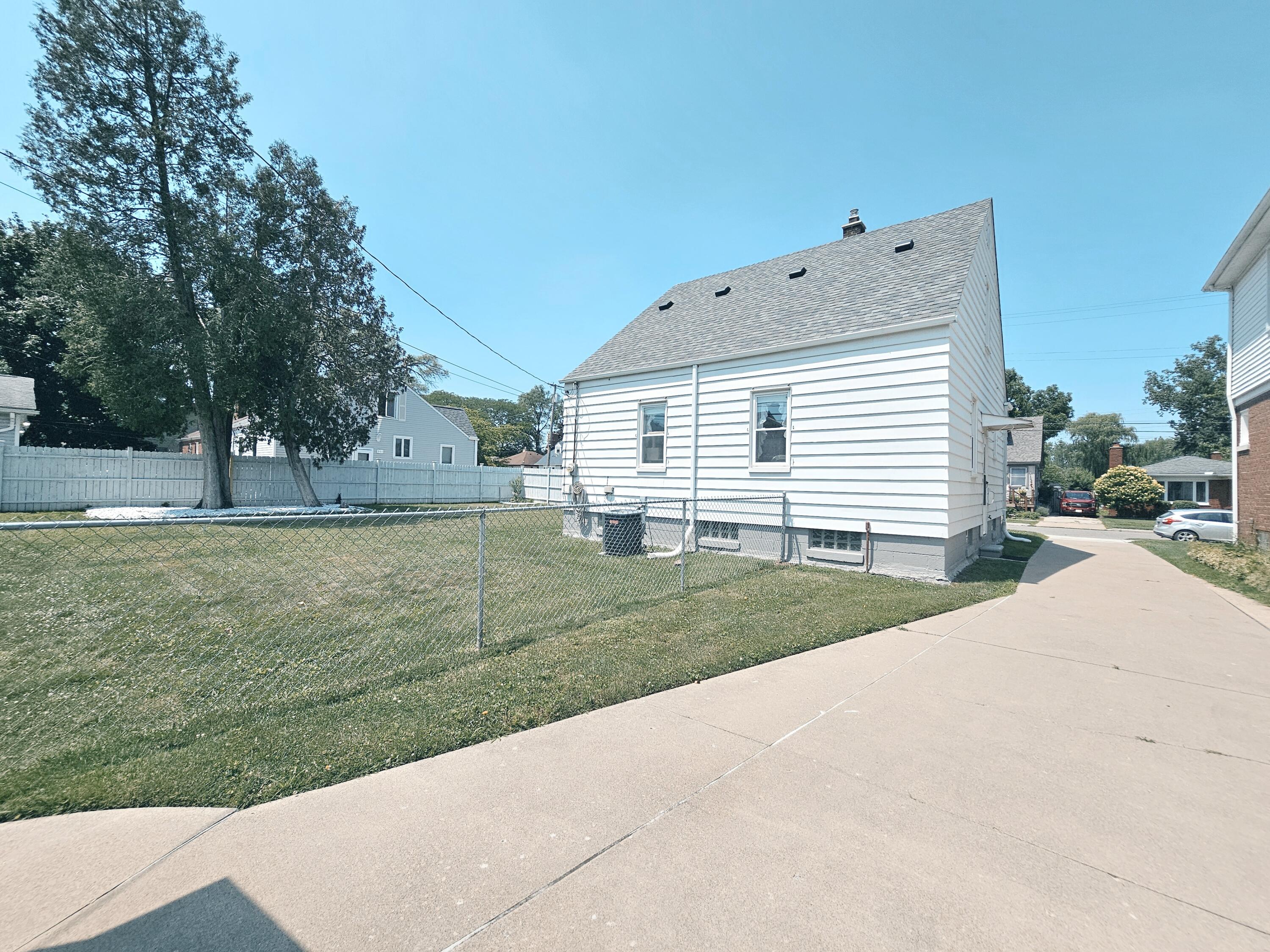 495 North Drive Property Photo 17